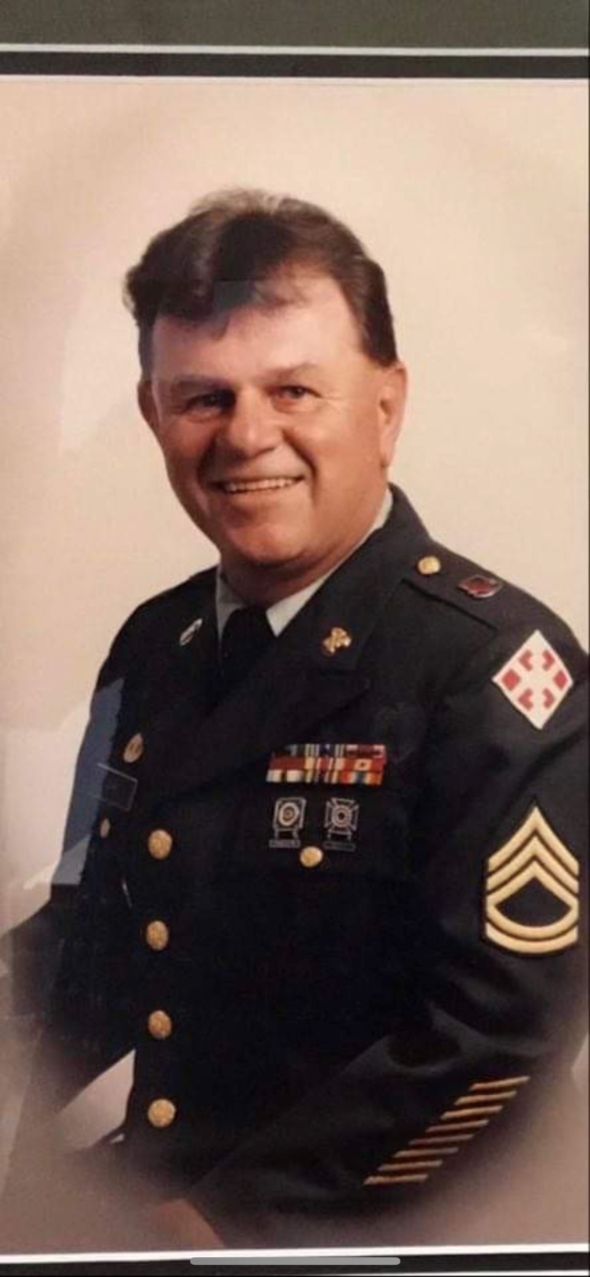 <i class="material-icons" data-template="memories-icon">chat_bubble</i><br/>SFC Philip E.Gary<br/><div class='remember-wall-long-description'>In loving memory of my big brother, Phil, at Christmas and always.Love and miss you,“Smokey”</div><a class='btn btn-primary btn-sm mt-2 remember-wall-toggle-long-description' onclick='initRememberWallToggleLongDescriptionBtn(this)'>Learn more</a>