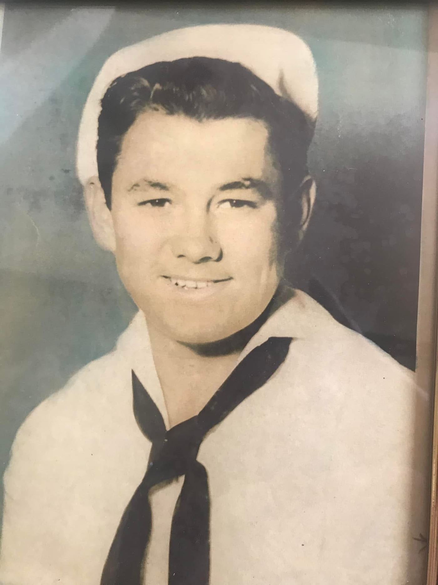 <i class="material-icons" data-template="memories-icon">chat_bubble</i><br/>Charles Bennett Barry, Navy, <br/>Posted by: Katherine and Dayle<br/><div class='remember-wall-long-description'>In memory of our wonderful father. We miss you every single day. ??</div><a class='btn btn-primary btn-sm mt-2 remember-wall-toggle-long-description' onclick='initRememberWallToggleLongDescriptionBtn(this)'>Learn more</a>