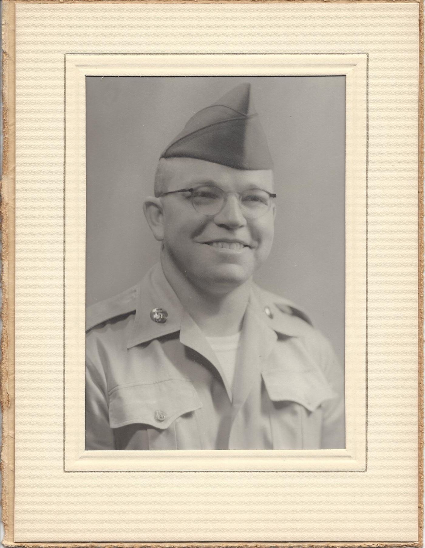 <i class="material-icons" data-template="memories-icon">account_balance</i><br/>Charles Pennington, Army, SFC<br/>Posted by: Johnie Pennington<br/><div class='remember-wall-long-description'>
 My father who service for 26 years in the US Army and is a Viet Nam veteran. 1928-2013.</div><a class='btn btn-primary btn-sm mt-2 remember-wall-toggle-long-description' onclick='initRememberWallToggleLongDescriptionBtn(this)'>Learn more</a>