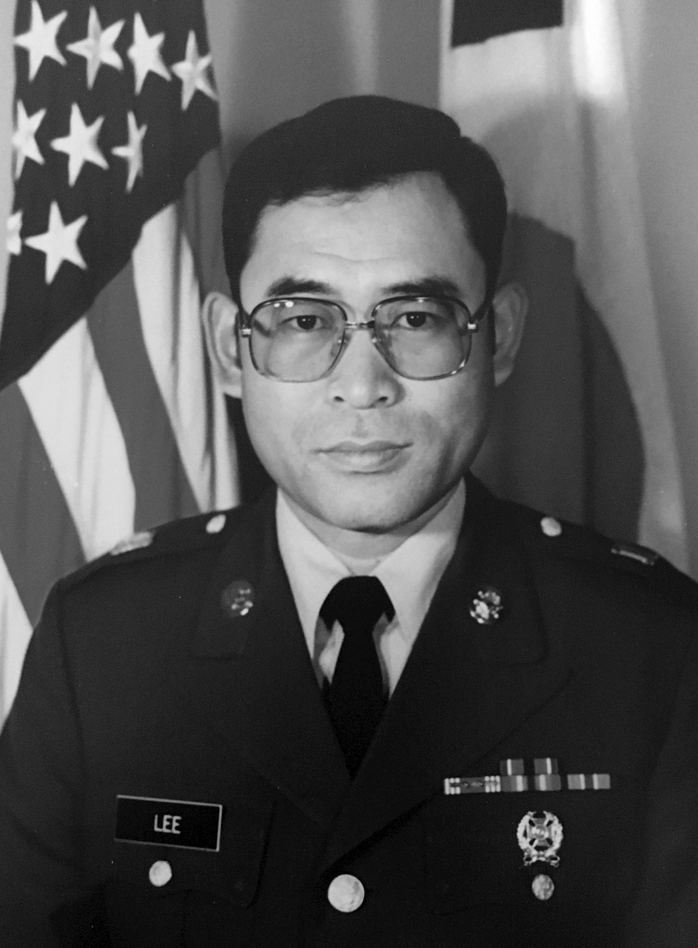 <i class="material-icons" data-template="memories-icon">account_balance</i><br/>Yang Chan Lee, Army<br/><div class='remember-wall-long-description'>In honor and memory of Husband, Father, and Grandfather, Yang C. Lee, SSG, U.S. Army (retired). He lived to serve those he loved. And he loved fiercely. We love and miss you.</div><a class='btn btn-primary btn-sm mt-2 remember-wall-toggle-long-description' onclick='initRememberWallToggleLongDescriptionBtn(this)'>Learn more</a>