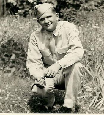 <i class="material-icons" data-template="memories-icon">stars</i><br/>Dale Reiberg, Army<br/><div class='remember-wall-long-description'>In honor of Dale Reiberg, US Army sergeant for his service to our country during World War 2.</div><a class='btn btn-primary btn-sm mt-2 remember-wall-toggle-long-description' onclick='initRememberWallToggleLongDescriptionBtn(this)'>Learn more</a>