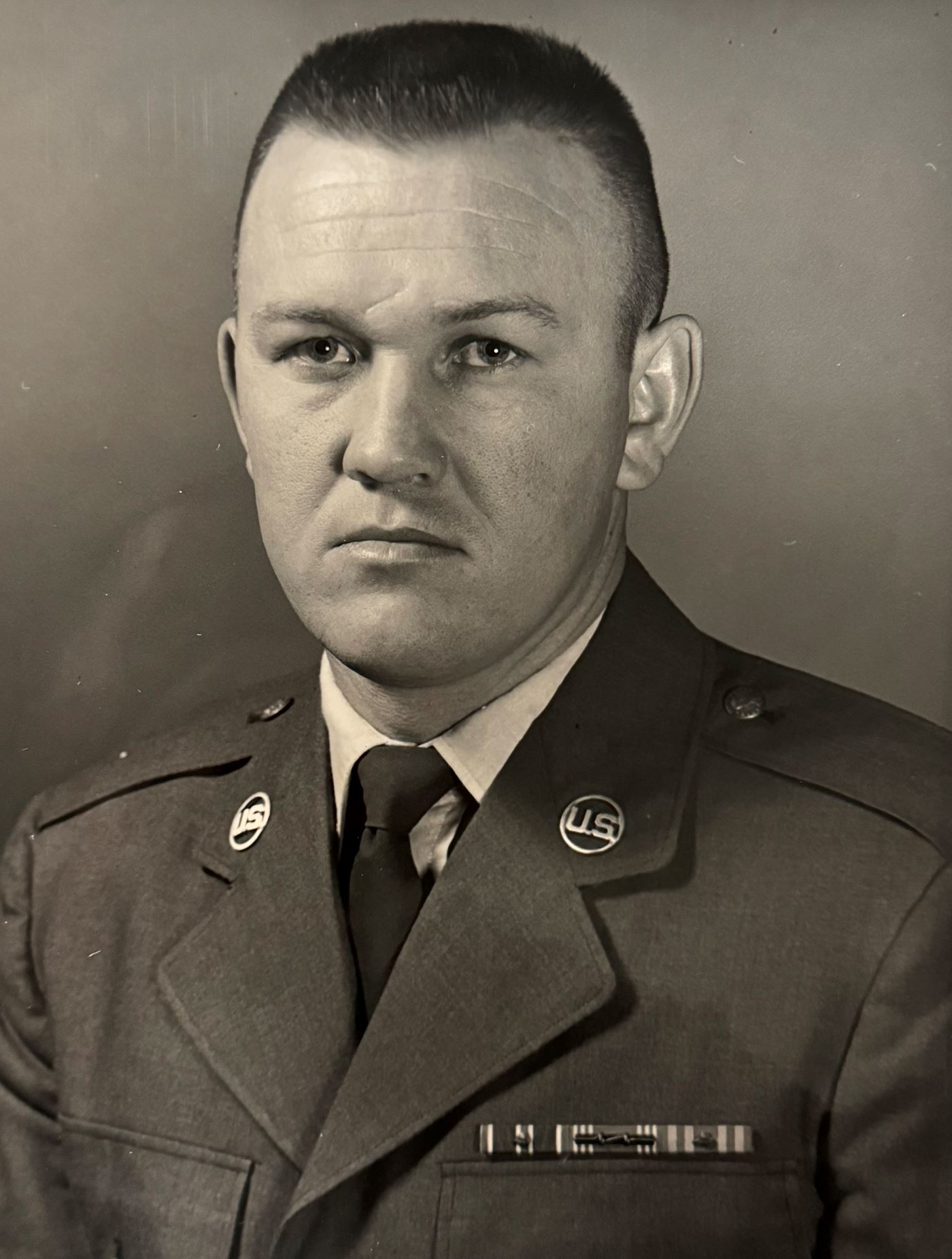 <i class="material-icons" data-template="memories-icon">chat_bubble</i><br/>Edward Allen Rengo, Air Force, Chief Master Sergeant<br/>Posted by: Lois Rengo & Family<br/><div class='remember-wall-long-description'>We love and miss you Allen, Dad, Pa, &amp; Big Pa</div><a class='btn btn-primary btn-sm mt-2 remember-wall-toggle-long-description' onclick='initRememberWallToggleLongDescriptionBtn(this)'>Learn more</a>