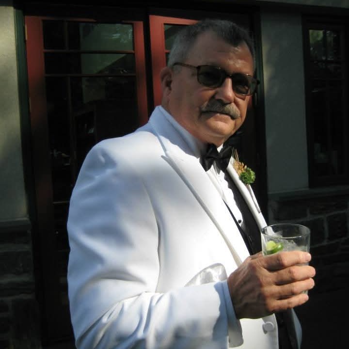 <i class="material-icons" data-template="memories-icon">chat_bubble</i><br/>Posted by: Karen<br/><div class='remember-wall-long-description'>Always loved, forever missed.k.</div><a class='btn btn-primary btn-sm mt-2 remember-wall-toggle-long-description' onclick='initRememberWallToggleLongDescriptionBtn(this)'>Learn more</a>