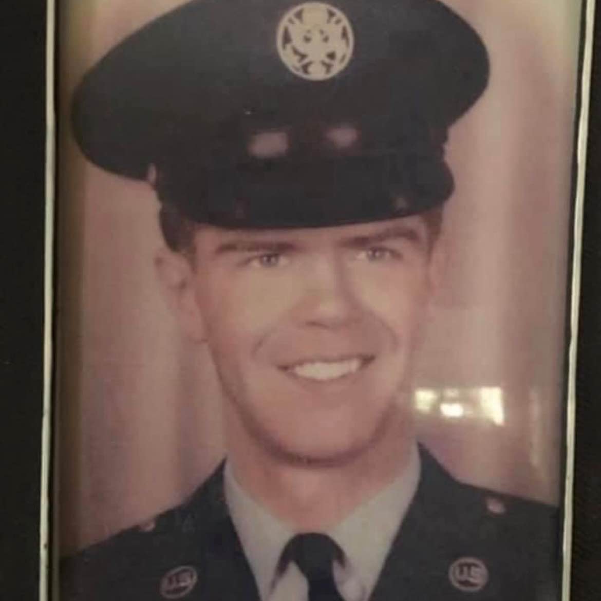 <i class="material-icons" data-template="memories-icon">chat_bubble</i><br/>James Joseph Dwyer, Air Force, SRA<br/>Born 11/17/1942<br/>Passed on 8/19/2011<br/>Posted by: Alice Marcy<br/><div class='remember-wall-long-description'>Merry heavenly Christmas to the best Dad in the world. We miss you so much.</div><a class='btn btn-primary btn-sm mt-2 remember-wall-toggle-long-description' onclick='initRememberWallToggleLongDescriptionBtn(this)'>Learn more</a>