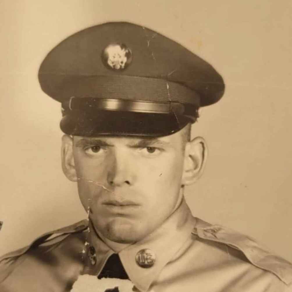 <i class="material-icons" data-template="memories-icon">chat_bubble</i><br/>John William Neal, Army, Military Police<br/>Posted by: Penny Neal Jeter<br/><div class='remember-wall-long-description'>Dedicated to my Father's memory and other men in my family who have served and gone on before.</div><a class='btn btn-primary btn-sm mt-2 remember-wall-toggle-long-description' onclick='initRememberWallToggleLongDescriptionBtn(this)'>Learn more</a>