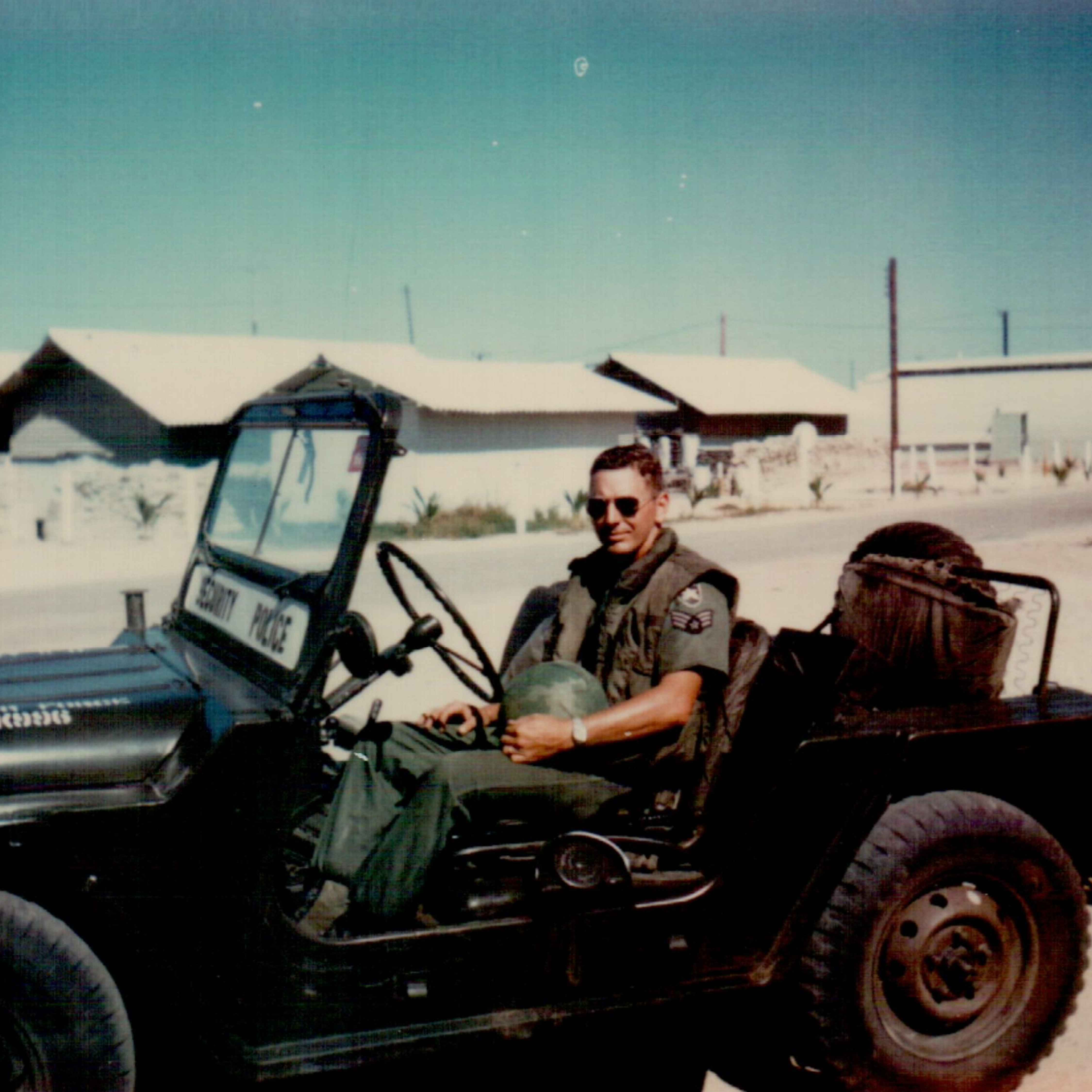 <i class="material-icons" data-template="memories-icon">chat_bubble</i><br/>Jerry W. Arnold, Air Force, Sgt<br/>Born 6/18/1944<br/>Passed on 2/23/2024<br/>Posted by: The Arnold & Leedom Family<br/><div class='remember-wall-long-description'>Jerry Arnold served his country with honor in the Air Force and his family with unwavering love and devotion. His legacy of courage, integrity, and kindness will forever inspire those who were blessed to know him.</div><a class='btn btn-primary btn-sm mt-2 remember-wall-toggle-long-description' onclick='initRememberWallToggleLongDescriptionBtn(this)'>Learn more</a>