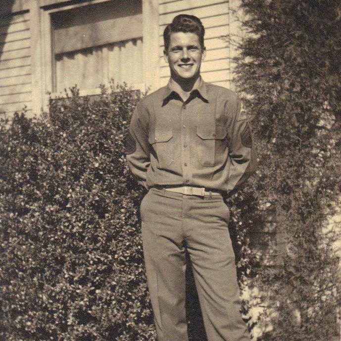 <i class="material-icons" data-template="memories-icon">chat_bubble</i><br/>Curtis Young, Army, Captain<br/>Posted by: Colleen Young<br/><div class='remember-wall-long-description'>Captain Curt Young served in the Army during WWII in the European Theater.</div><a class='btn btn-primary btn-sm mt-2 remember-wall-toggle-long-description' onclick='initRememberWallToggleLongDescriptionBtn(this)'>Learn more</a>