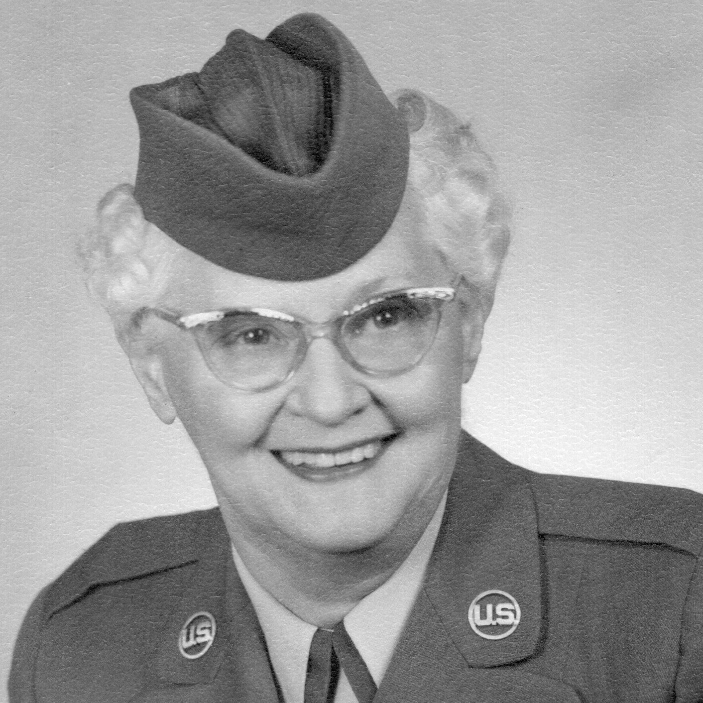 <i class="material-icons" data-template="memories-icon">chat_bubble</i><br/>Pearl Hale McEachern, Air Force, T Sgt<br/>Posted by: Hannah Johnston<br/><div class='remember-wall-long-description'>I am purchasing a wreath in honor of my great aunt, Pearl Elizabeth Hale McEachern (1899-1971). She served in the WAC and US Air Force. This picture of her was taken at Eglin AFB in 1960. She is buried in the Kennesaw City Cemetery.</div><a class='btn btn-primary btn-sm mt-2 remember-wall-toggle-long-description' onclick='initRememberWallToggleLongDescriptionBtn(this)'>Learn more</a>