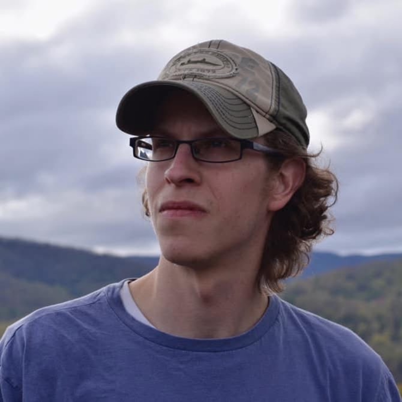 <i class="material-icons" data-template="memories-icon">chat_bubble</i><br/>Daniel J Currin, SGT<br/>Born 7/30/1988<br/>Passed on 4/16/2025<br/>Posted by: Mama and Daddy<br/><div class='remember-wall-long-description'>Always loved, Never forgotten</div><a class='btn btn-primary btn-sm mt-2 remember-wall-toggle-long-description' onclick='initRememberWallToggleLongDescriptionBtn(this)'>Learn more</a>