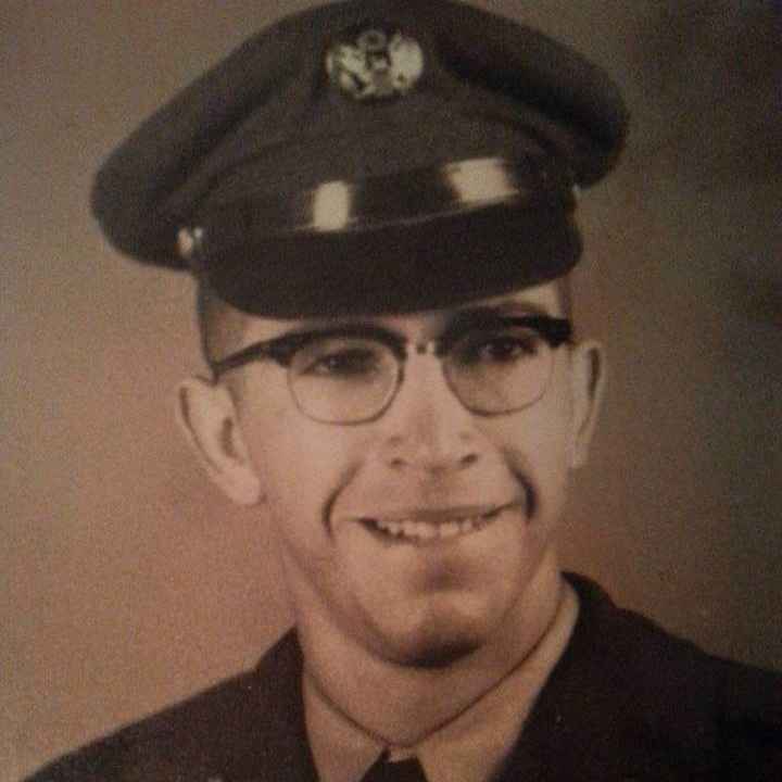 <i class="material-icons" data-template="memories-icon">chat_bubble</i><br/>Posted by: Robin Elder<br/><div class='remember-wall-long-description'>Merry Christmas, Dad. I love you!</div><a class='btn btn-primary btn-sm mt-2 remember-wall-toggle-long-description' onclick='initRememberWallToggleLongDescriptionBtn(this)'>Learn more</a>
