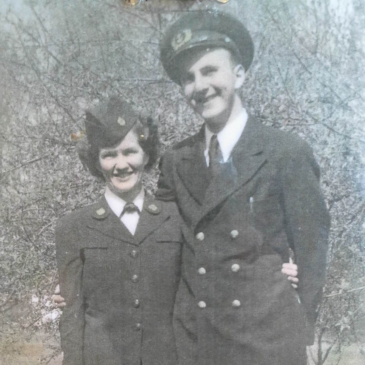 <i class="material-icons" data-template="memories-icon">chat_bubble</i><br/>Lillian and Francis Dworkin, Coast Guard, <br/>Posted by: Virginia Dworkin Stone<br/><div class='remember-wall-long-description'>Miss you Mom and Dad. Thank you and all Veterans for your service.</div><a class='btn btn-primary btn-sm mt-2 remember-wall-toggle-long-description' onclick='initRememberWallToggleLongDescriptionBtn(this)'>Learn more</a>
