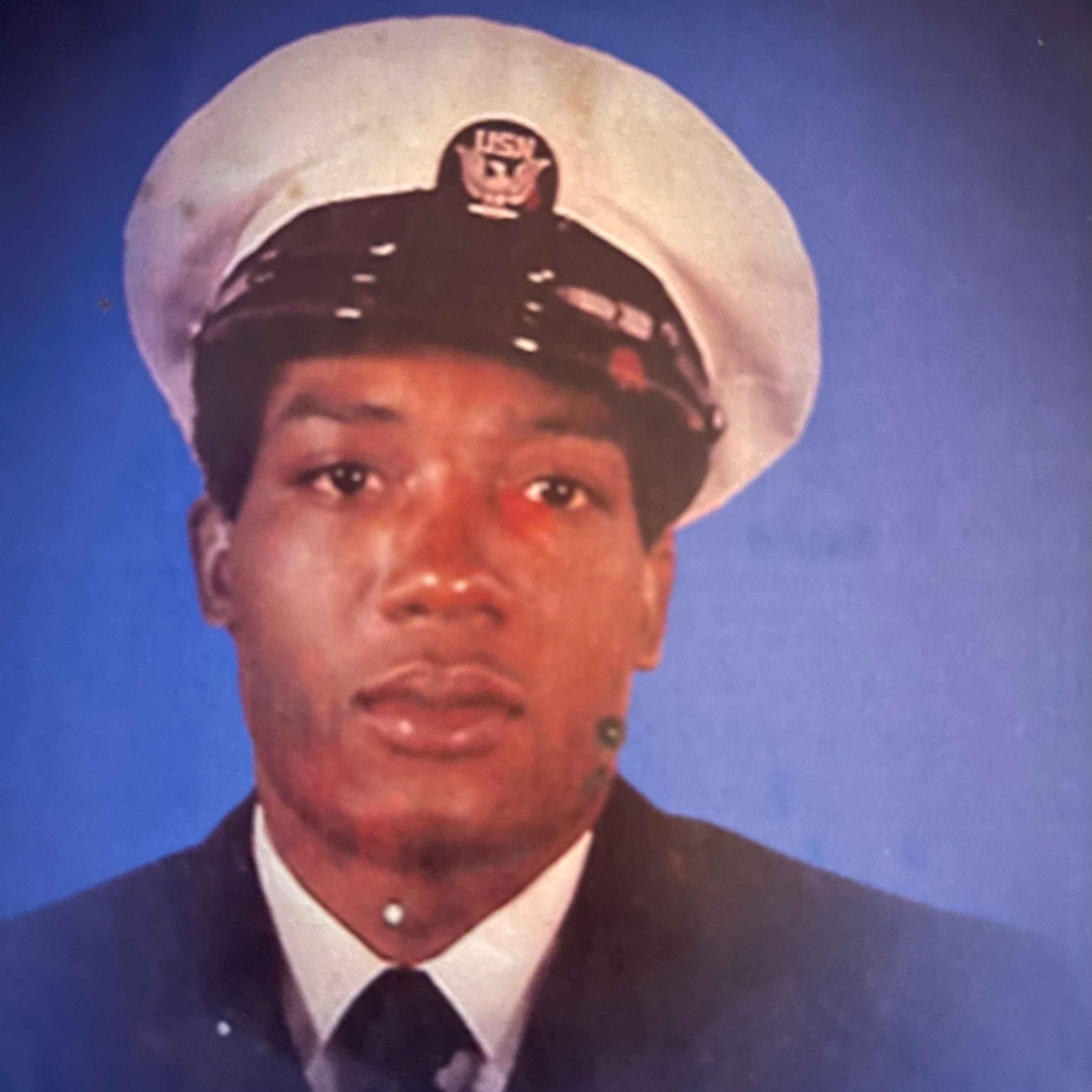 <i class="material-icons" data-template="memories-icon">chat_bubble</i><br/>Robert Lee Hadnot, Navy, <br/>Born 6/28/1954<br/>Passed on 8/3/2023<br/>Posted by: Etoisheon Williams<br/><div class='remember-wall-long-description'>In loving memory Robert Lee Hadnot. Thank you for your service and for being the most amazing uncle. You're forever in our hearts and truly missed this holiday season.Etoisheon, Jayce and Skylyn</div><a class='btn btn-primary btn-sm mt-2 remember-wall-toggle-long-description' onclick='initRememberWallToggleLongDescriptionBtn(this)'>Learn more</a>