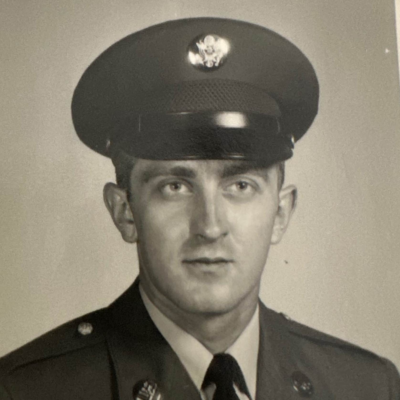 <i class="material-icons" data-template="memories-icon">chat_bubble</i><br/>Henry Draves, Army, E5<br/>Posted by: Stacy Leonard<br/><div class='remember-wall-long-description'>In honor and in memory of our father and papa.</div><a class='btn btn-primary btn-sm mt-2 remember-wall-toggle-long-description' onclick='initRememberWallToggleLongDescriptionBtn(this)'>Learn more</a>