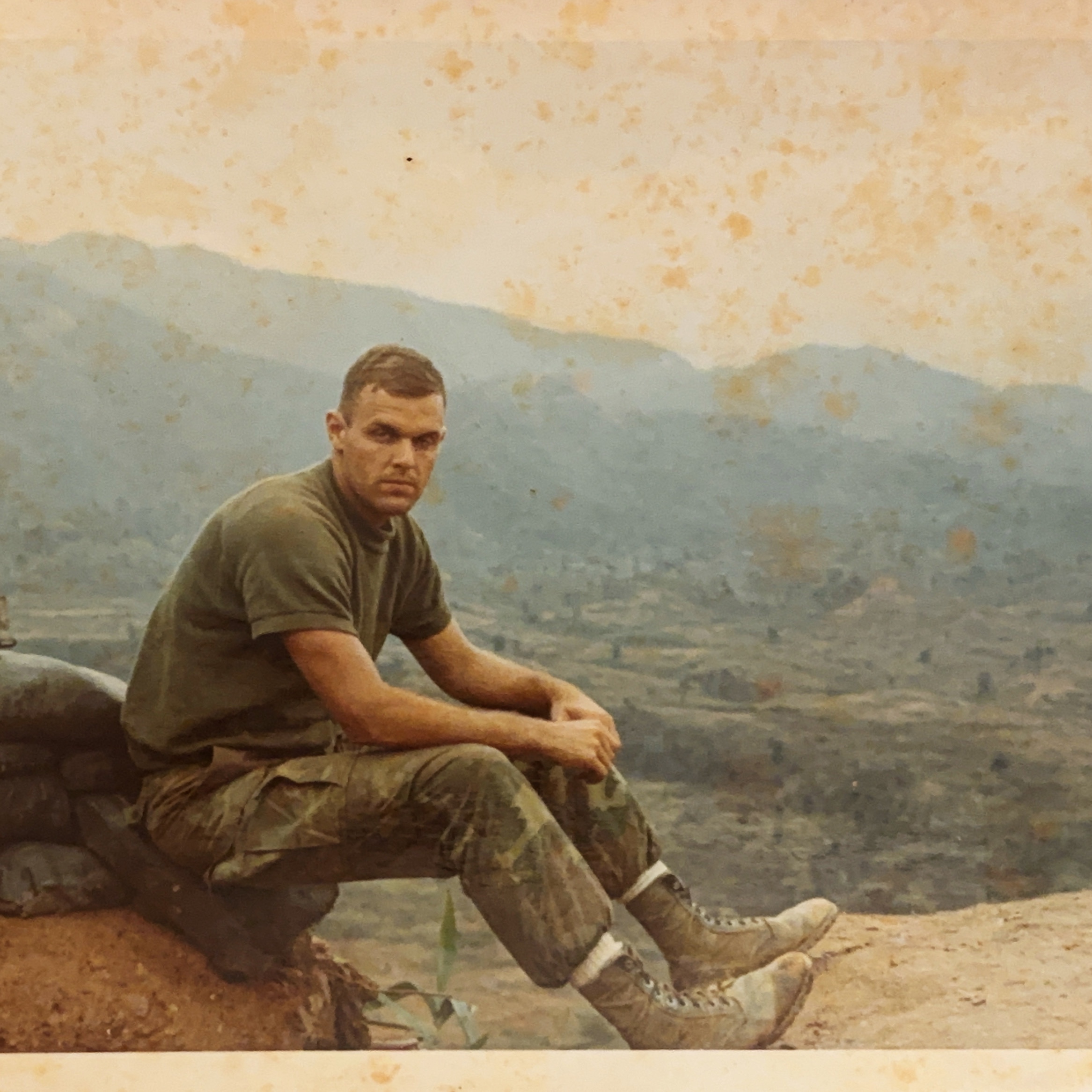 <i class="material-icons" data-template="memories-icon">chat_bubble</i><br/>Richard D. Buettner, Capt<br/>Posted by: Kacey Buettner<br/><div class='remember-wall-long-description'>Merry Christmas Dad! We all miss and love you so much!</div><a class='btn btn-primary btn-sm mt-2 remember-wall-toggle-long-description' onclick='initRememberWallToggleLongDescriptionBtn(this)'>Learn more</a>