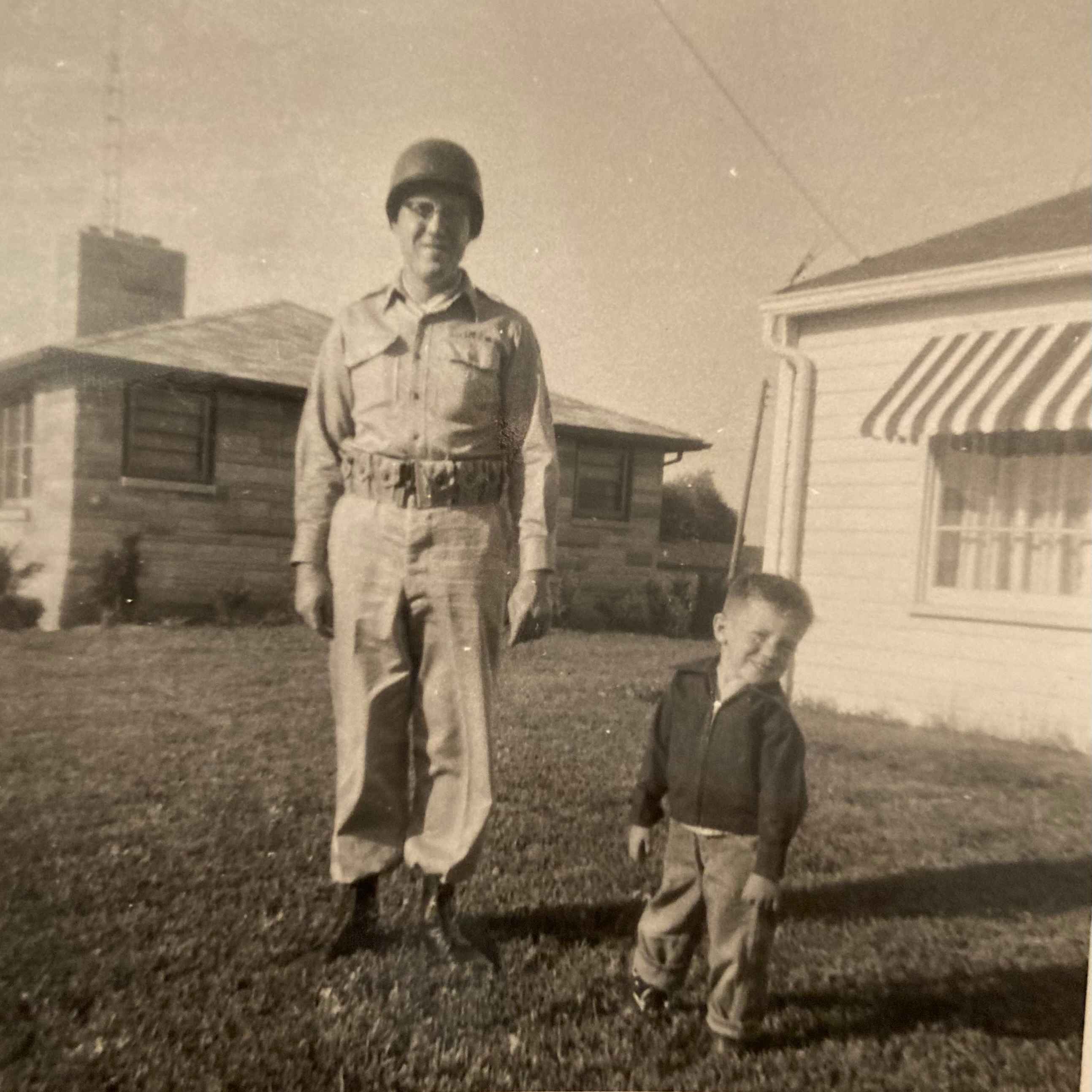 <i class="material-icons" data-template="memories-icon">chat_bubble</i><br/>Thomas E Houston, Army, Staff Sgt<br/>Posted by: Doris & Brent Houston<br/><div class='remember-wall-long-description'>Served with Honor</div><a class='btn btn-primary btn-sm mt-2 remember-wall-toggle-long-description' onclick='initRememberWallToggleLongDescriptionBtn(this)'>Learn more</a>