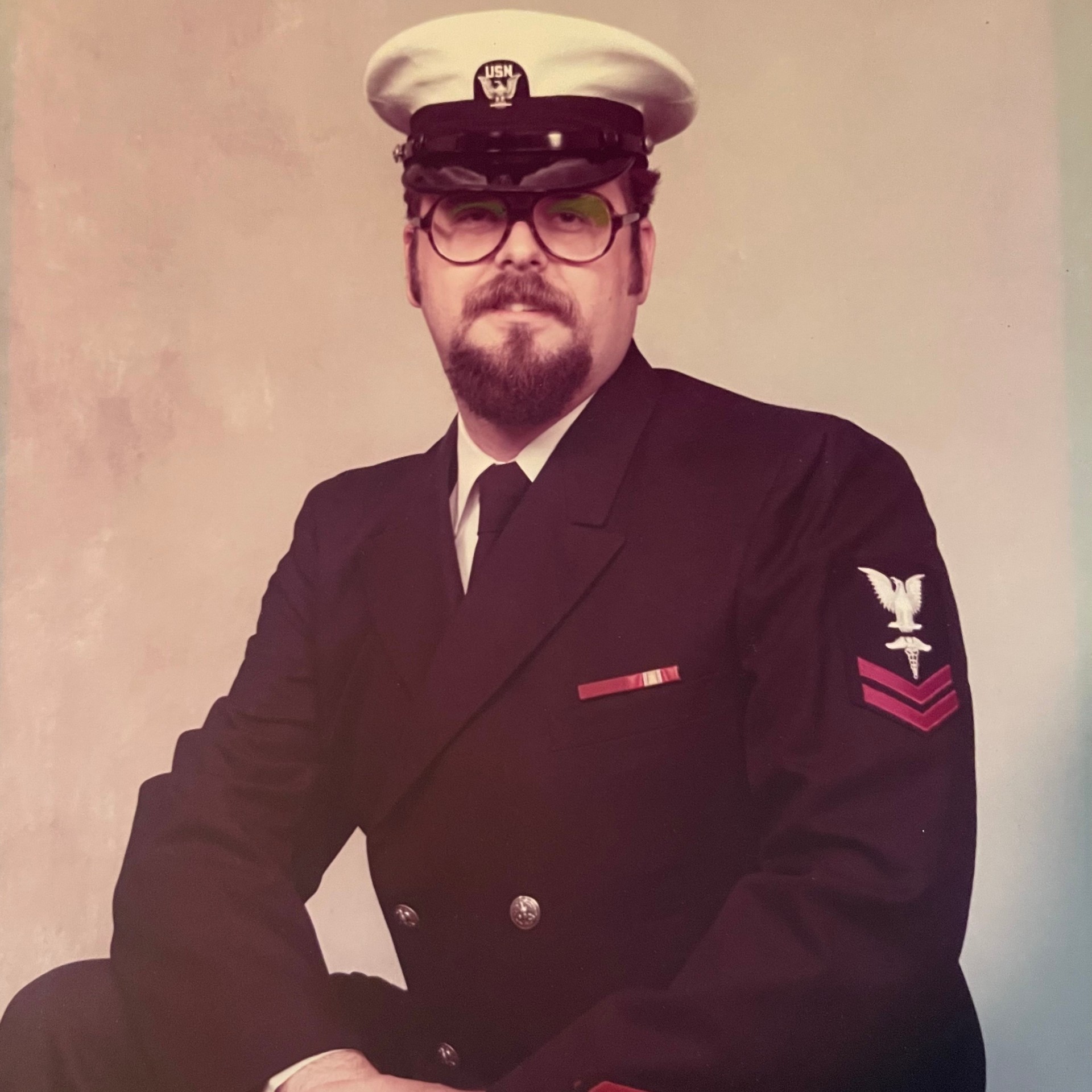 <i class="material-icons" data-template="memories-icon">chat_bubble</i><br/>Steven W Anderson, Navy, Petty Officer First Class<br/>Posted by: Alexis Sandoval<br/><div class='remember-wall-long-description'>Merry Christmas Grampa! We all love and miss you so much! I wish you could be here to see how much the little ones have grown. What I wouldn't give to hear one more of your stories and for one more tractor ride. Thank you for watching over our family up in heaven. <3</div><a class='btn btn-primary btn-sm mt-2 remember-wall-toggle-long-description' onclick='initRememberWallToggleLongDescriptionBtn(this)'>Learn more</a>