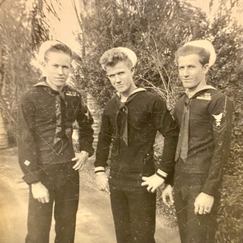 <i class="material-icons" data-template="memories-icon">chat_bubble</i><br/>J0hn Leroy Alford, Navy, Master Chief<br/>Posted by: Pat<br/><div class='remember-wall-long-description'>Three proud Alford brothers - serving in WWIII miss you John - hope you are at peace.</div><a class='btn btn-primary btn-sm mt-2 remember-wall-toggle-long-description' onclick='initRememberWallToggleLongDescriptionBtn(this)'>Learn more</a>