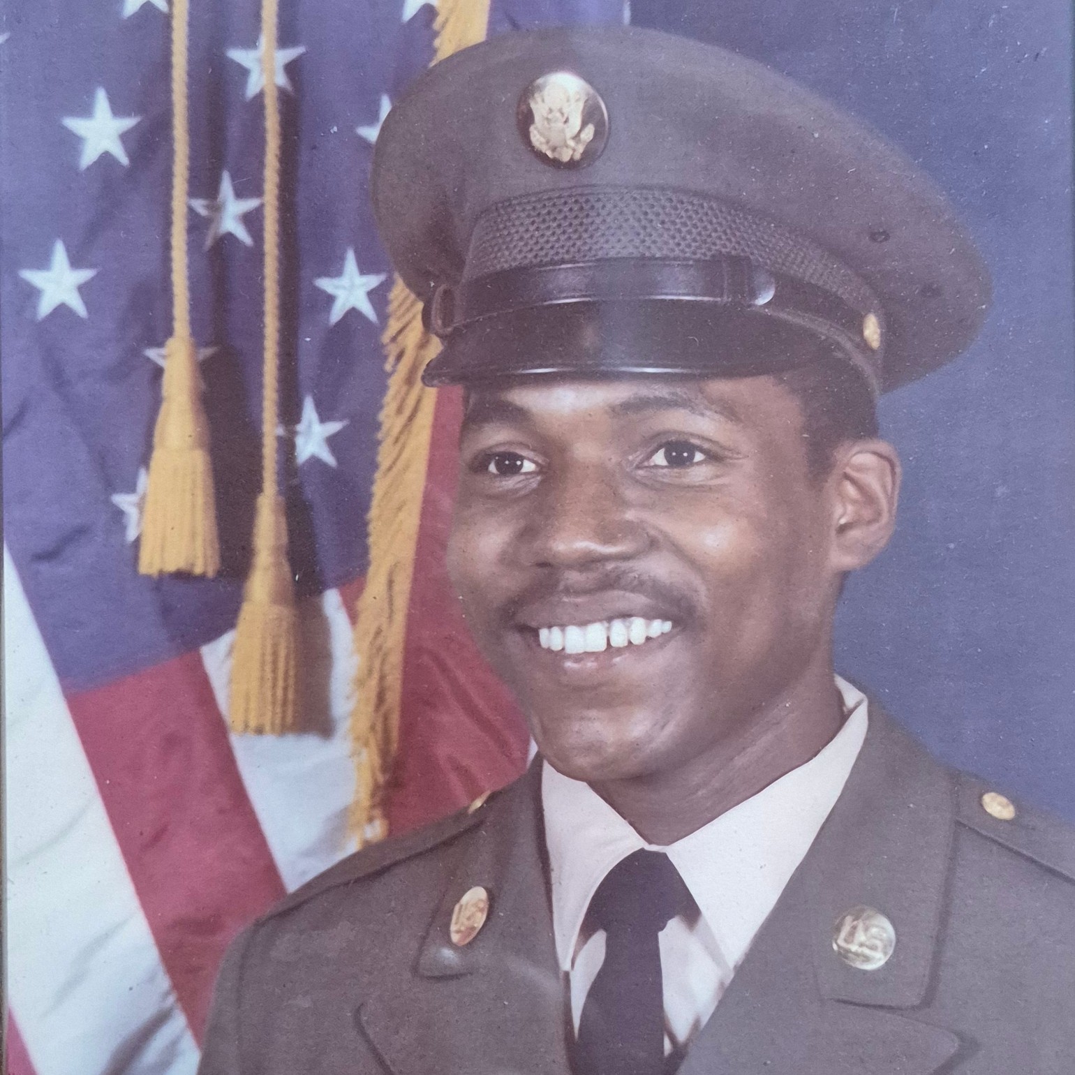 <i class="material-icons" data-template="memories-icon">chat_bubble</i><br/>John D Fuller, Army, <br/>Born 5/6/1955<br/>Passed on 1/20/2022<br/>Posted by: Darnella  Fuller<br/><div class='remember-wall-long-description'>We truly miss you. Though you're gone, you'll forever be in our hearts.?????? Your Loving Family??</div><a class='btn btn-primary btn-sm mt-2 remember-wall-toggle-long-description' onclick='initRememberWallToggleLongDescriptionBtn(this)'>Learn more</a>