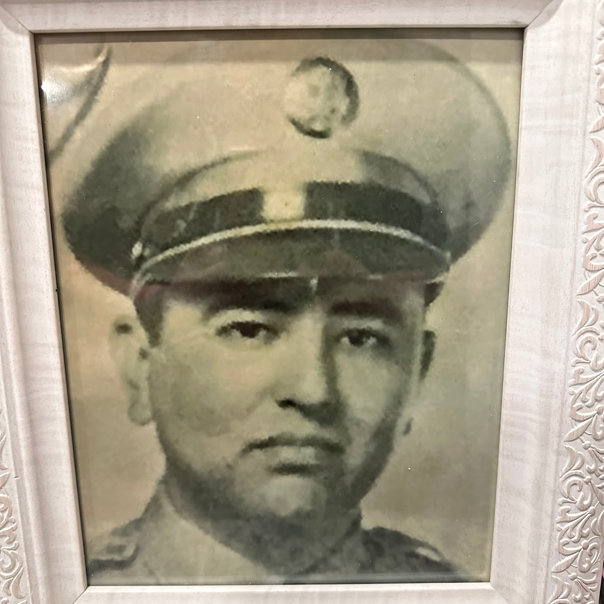 <i class="material-icons" data-template="memories-icon">chat_bubble</i><br/>Feliciano Ponce, Army, <br/>Posted by: McGee Family<br/><div class='remember-wall-long-description'>In honor of my grandfather, Feliciano Ponce and all veterans, I sponsor this wreath.</div><a class='btn btn-primary btn-sm mt-2 remember-wall-toggle-long-description' onclick='initRememberWallToggleLongDescriptionBtn(this)'>Learn more</a>