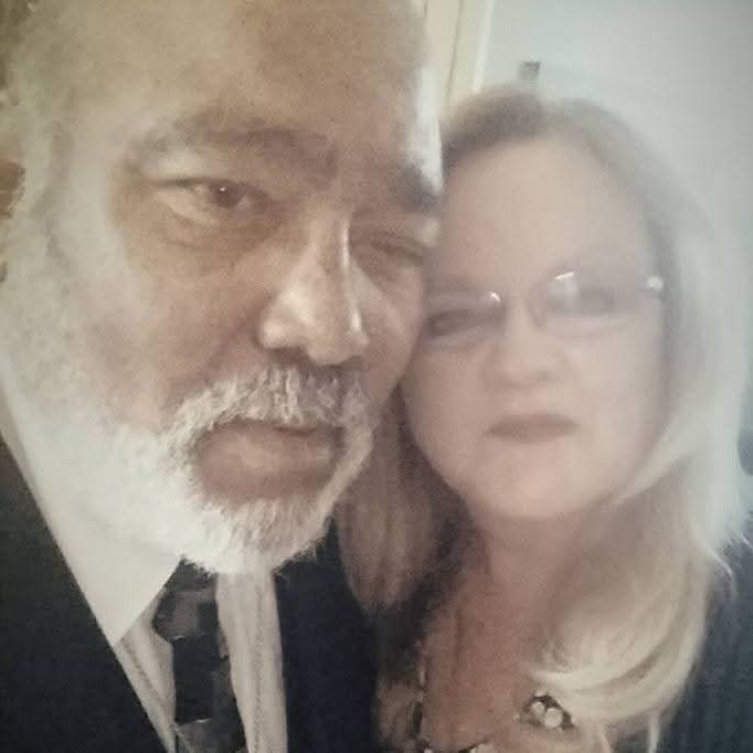 <i class="material-icons" data-template="memories-icon">chat_bubble</i><br/>Posted by: Susan Boone<br/><div class='remember-wall-long-description'>Randolph Boone, I miss you dearly</div><a class='btn btn-primary btn-sm mt-2 remember-wall-toggle-long-description' onclick='initRememberWallToggleLongDescriptionBtn(this)'>Learn more</a>