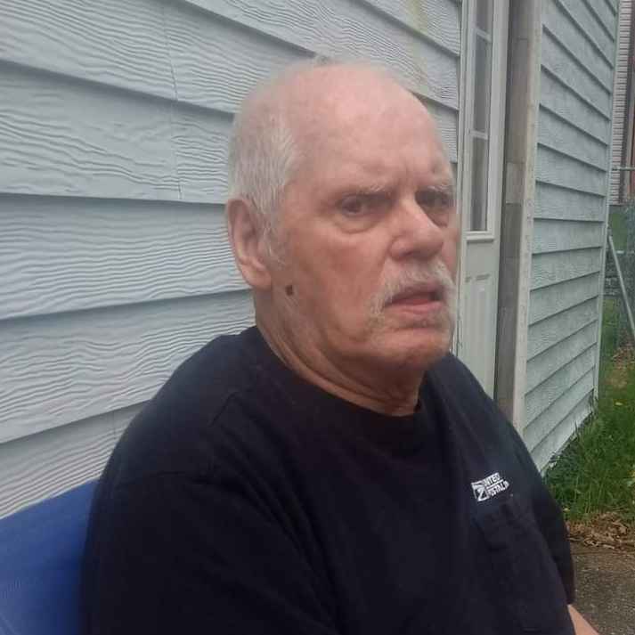 <i class="material-icons" data-template="memories-icon">chat_bubble</i><br/>Franklin P Schindler, Air Force, A2C<br/>Born 11/8/1935<br/>Passed on 3/21/2023<br/>Posted by: Karen Hartman<br/><div class='remember-wall-long-description'>Miss you daddy.</div><a class='btn btn-primary btn-sm mt-2 remember-wall-toggle-long-description' onclick='initRememberWallToggleLongDescriptionBtn(this)'>Learn more</a>