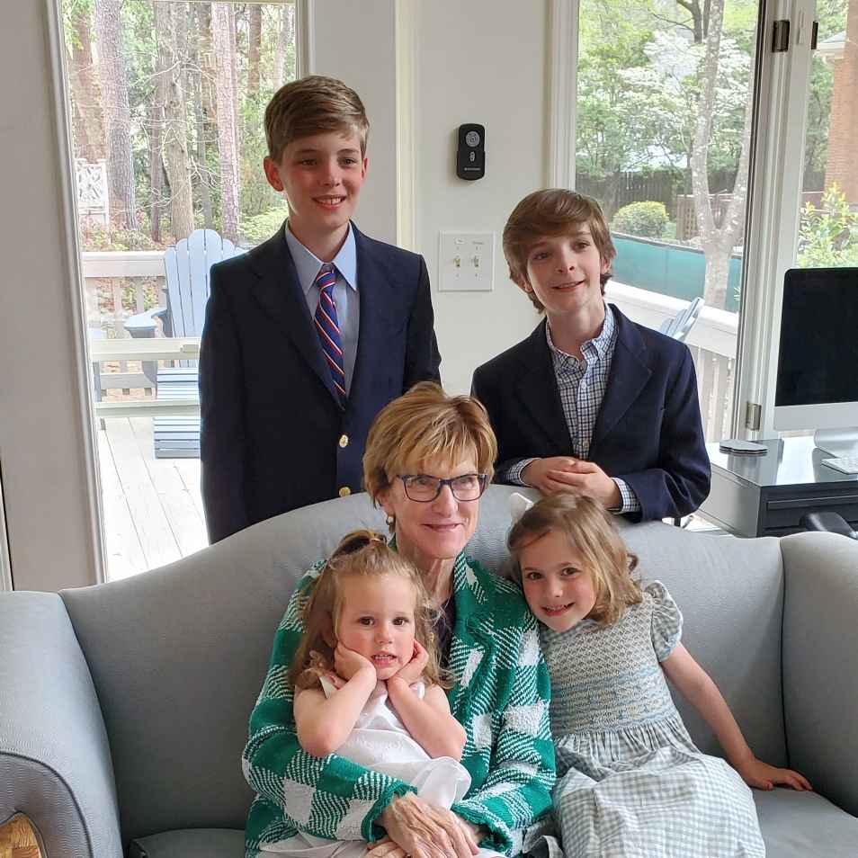 <i class="material-icons" data-template="memories-icon">chat_bubble</i><br/>Marion English Broome, Army, <br/>Posted by: Carroll Broome<br/><div class='remember-wall-long-description'>Best wife, momma, and nana ever. Served as a Army Nurse Reservist in the 801sr Combat Support Hospital at Ft. Sheridan, Illinois. Distinguished career as a Professor of Nursing and Dean of Nursing at Indiana and Duke Universities..</div><a class='btn btn-primary btn-sm mt-2 remember-wall-toggle-long-description' onclick='initRememberWallToggleLongDescriptionBtn(this)'>Learn more</a>