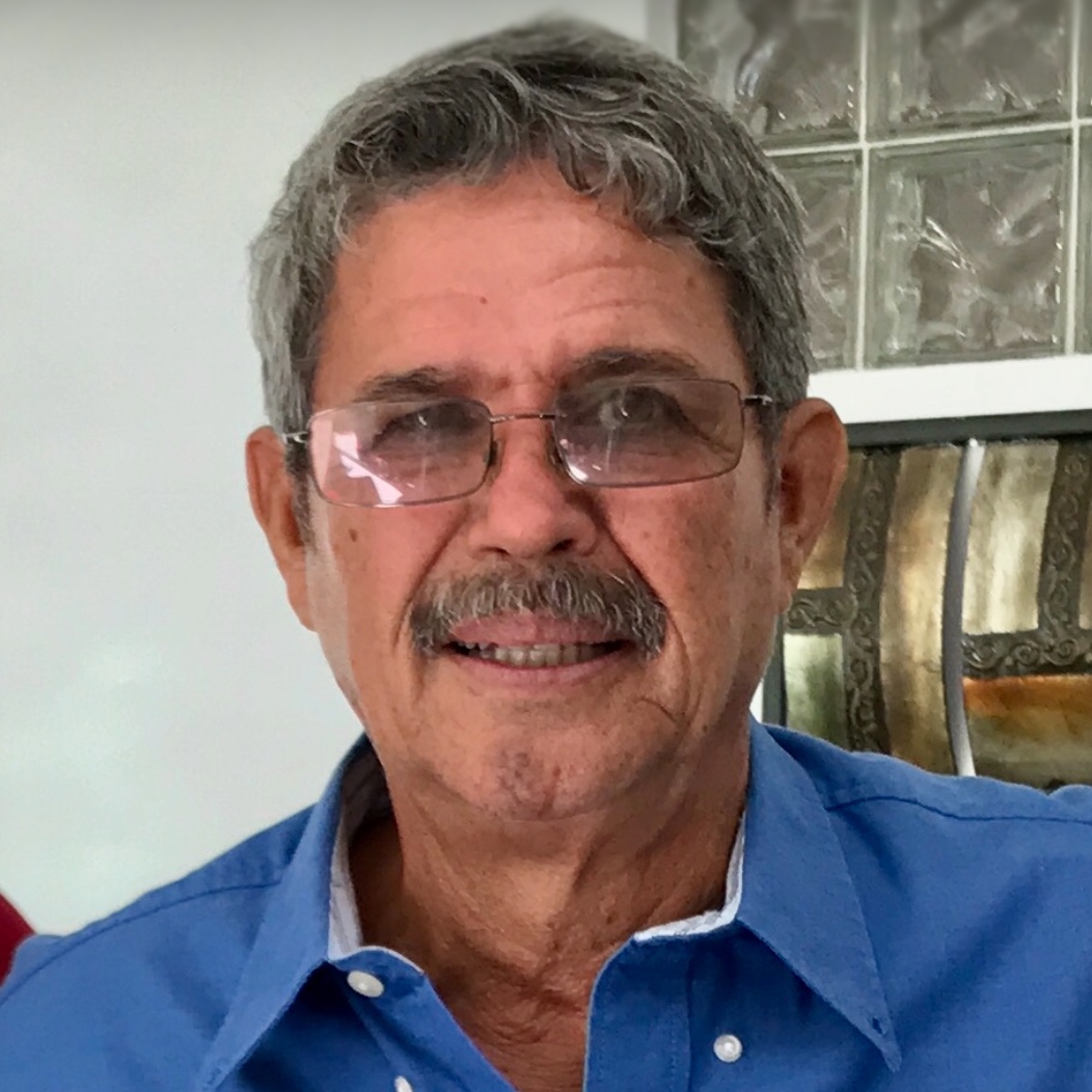 <i class="material-icons" data-template="memories-icon">chat_bubble</i><br/>Posted by: EDNA DIAZ<br/><div class='remember-wall-long-description'>Papi, aunque no estés aquí, tus recuerdos me abrazan cada día. Vives en mi corazón y te extraño más de lo que puedo expresar….</div><a class='btn btn-primary btn-sm mt-2 remember-wall-toggle-long-description' onclick='initRememberWallToggleLongDescriptionBtn(this)'>Learn more</a>