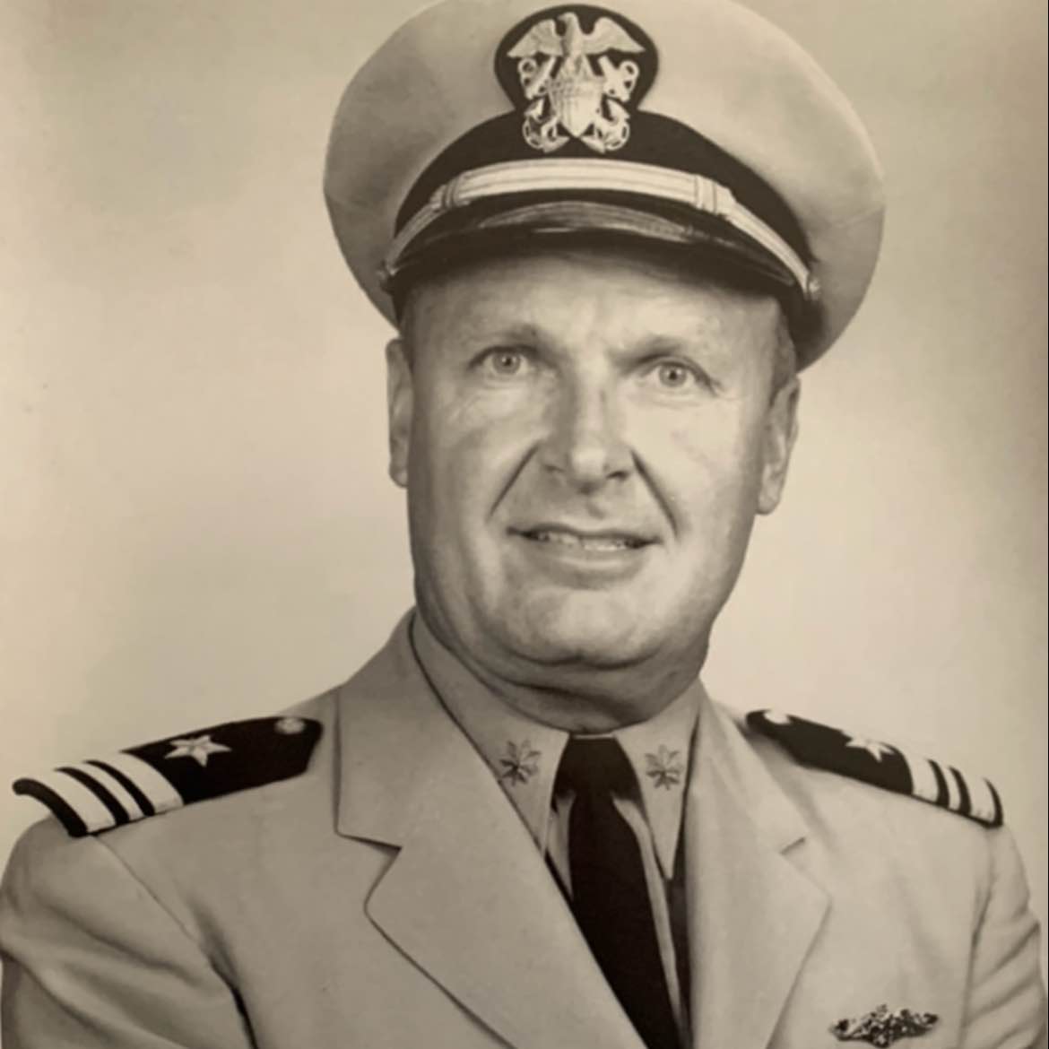 <i class="material-icons" data-template="memories-icon">chat_bubble</i><br/>Hardin C. Story, Navy, Lieutenant Commander <br/>Posted by: Robert W.Story<br/><div class='remember-wall-long-description'>Miss you and love you Dad!!</div><a class='btn btn-primary btn-sm mt-2 remember-wall-toggle-long-description' onclick='initRememberWallToggleLongDescriptionBtn(this)'>Learn more</a>