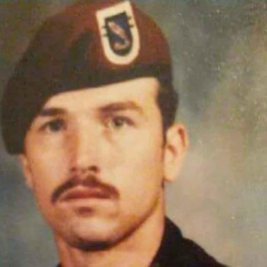 <i class="material-icons" data-template="memories-icon">chat_bubble</i><br/>David Charles Keller, Sr., Army, SFC<br/>Posted by: The Ferguson Family<br/><div class='remember-wall-long-description'>In honor and memory of my wonderful dad, SFC David Charles Keller, Sr. We love and miss you!</div><a class='btn btn-primary btn-sm mt-2 remember-wall-toggle-long-description' onclick='initRememberWallToggleLongDescriptionBtn(this)'>Learn more</a>