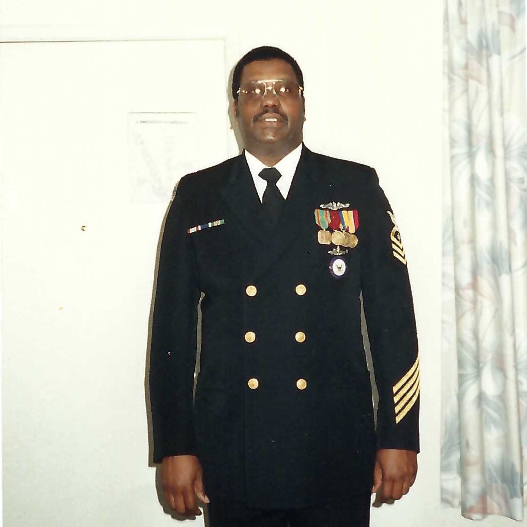 <i class="material-icons" data-template="memories-icon">chat_bubble</i><br/>Donnell Richardson, Navy, ETC<br/>Posted by: His Loving Daughter, Patti<br/><div class='remember-wall-long-description'>Thank you for your service! #Always Remembered #Never Forgotten</div><a class='btn btn-primary btn-sm mt-2 remember-wall-toggle-long-description' onclick='initRememberWallToggleLongDescriptionBtn(this)'>Learn more</a>
