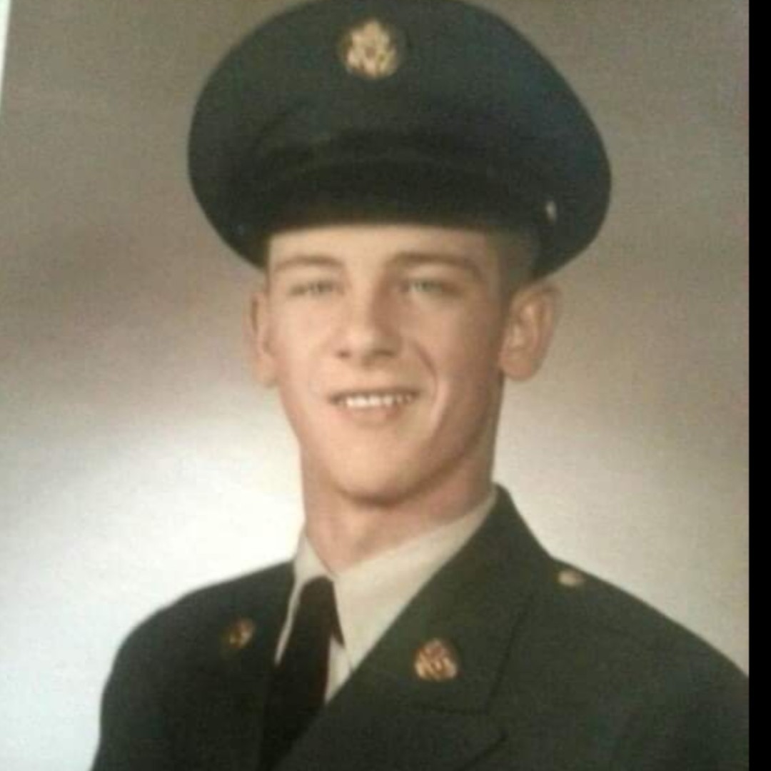 <i class="material-icons" data-template="memories-icon">chat_bubble</i><br/>Russell Thomas Williams III, Army, Sergeant<br/>Posted by: Daughter<br/><div class='remember-wall-long-description'>Remembering my hero. Thank you and all service members for your sacrifice. We love you and miss you being here.</div><a class='btn btn-primary btn-sm mt-2 remember-wall-toggle-long-description' onclick='initRememberWallToggleLongDescriptionBtn(this)'>Learn more</a>