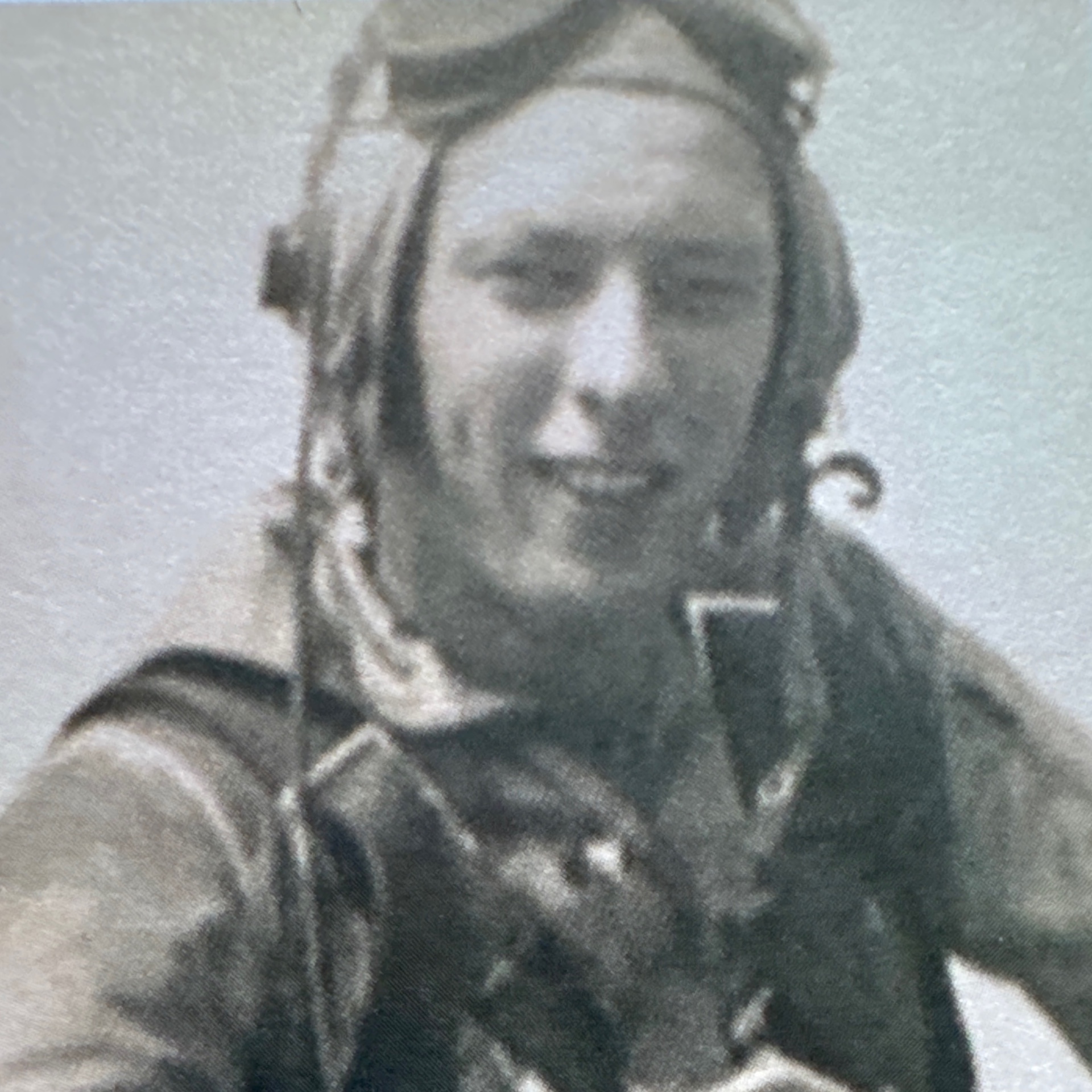 <i class="material-icons" data-template="memories-icon">chat_bubble</i><br/>William E. Bickert, LCDR<br/>Posted by: Linda Bickert Higgins<br/><div class='remember-wall-long-description'>Merry Christmas Daddy</div><a class='btn btn-primary btn-sm mt-2 remember-wall-toggle-long-description' onclick='initRememberWallToggleLongDescriptionBtn(this)'>Learn more</a>