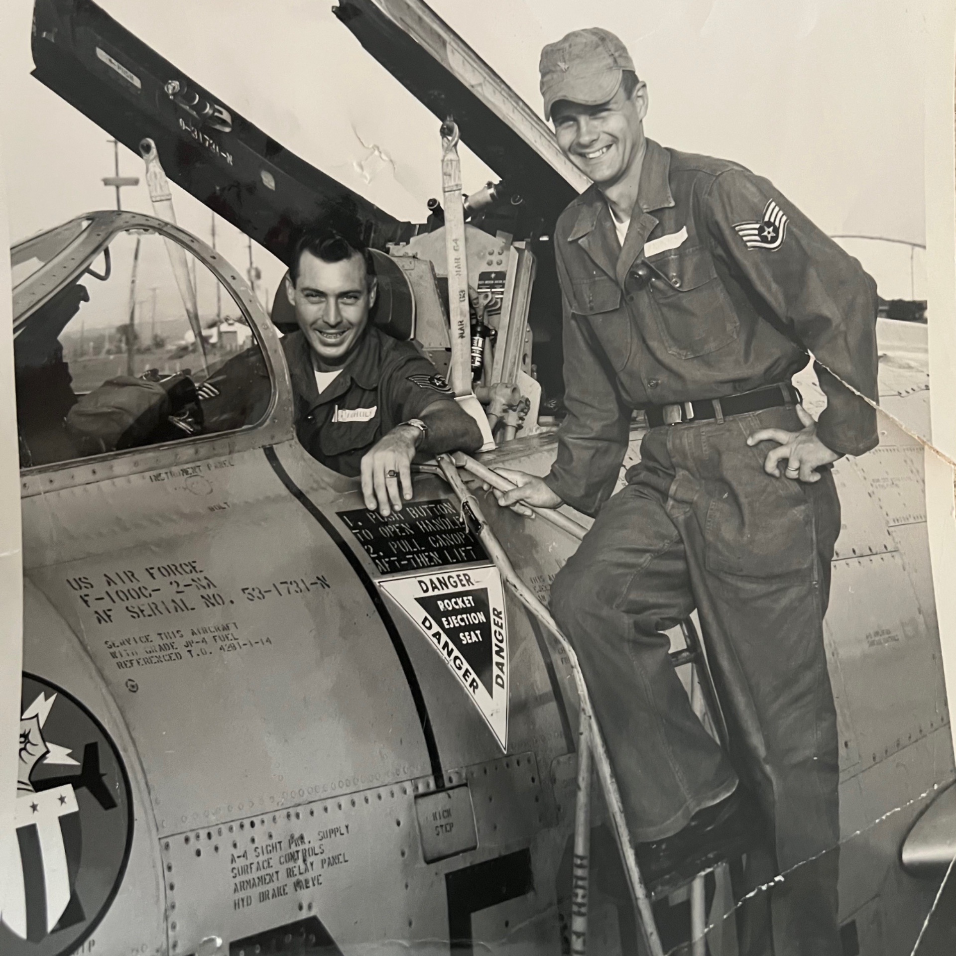 <i class="material-icons" data-template="memories-icon">chat_bubble</i><br/>Ronald Anderson, Air Force, Master Sargent<br/>Born 11/1/1936<br/>Passed on 1/16/2025<br/>Posted by: Your Family<br/><div class='remember-wall-long-description'>Grandpa, You will be greatly missed this Christmas. As we decorate our homes with your decorations and gather together we know you are watching down on us. Your love of Christmas and family lives on in all our hearts. May you rejoice with the angels this year, we love you.</div><a class='btn btn-primary btn-sm mt-2 remember-wall-toggle-long-description' onclick='initRememberWallToggleLongDescriptionBtn(this)'>Learn more</a>