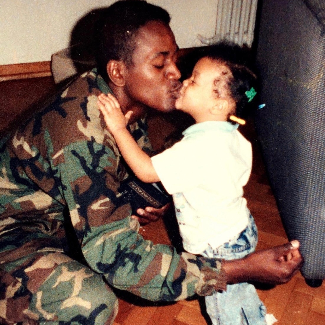 <i class="material-icons" data-template="memories-icon">chat_bubble</i><br/>Anthony Banks SR, Army, <br/>Born 12/30/1967<br/>Passed on 6/23/2025<br/>Posted by: Alyssa Banks<br/><div class='remember-wall-long-description'>Words can't express how much I miss you. I love you daddy, forever and always.</div><a class='btn btn-primary btn-sm mt-2 remember-wall-toggle-long-description' onclick='initRememberWallToggleLongDescriptionBtn(this)'>Learn more</a>