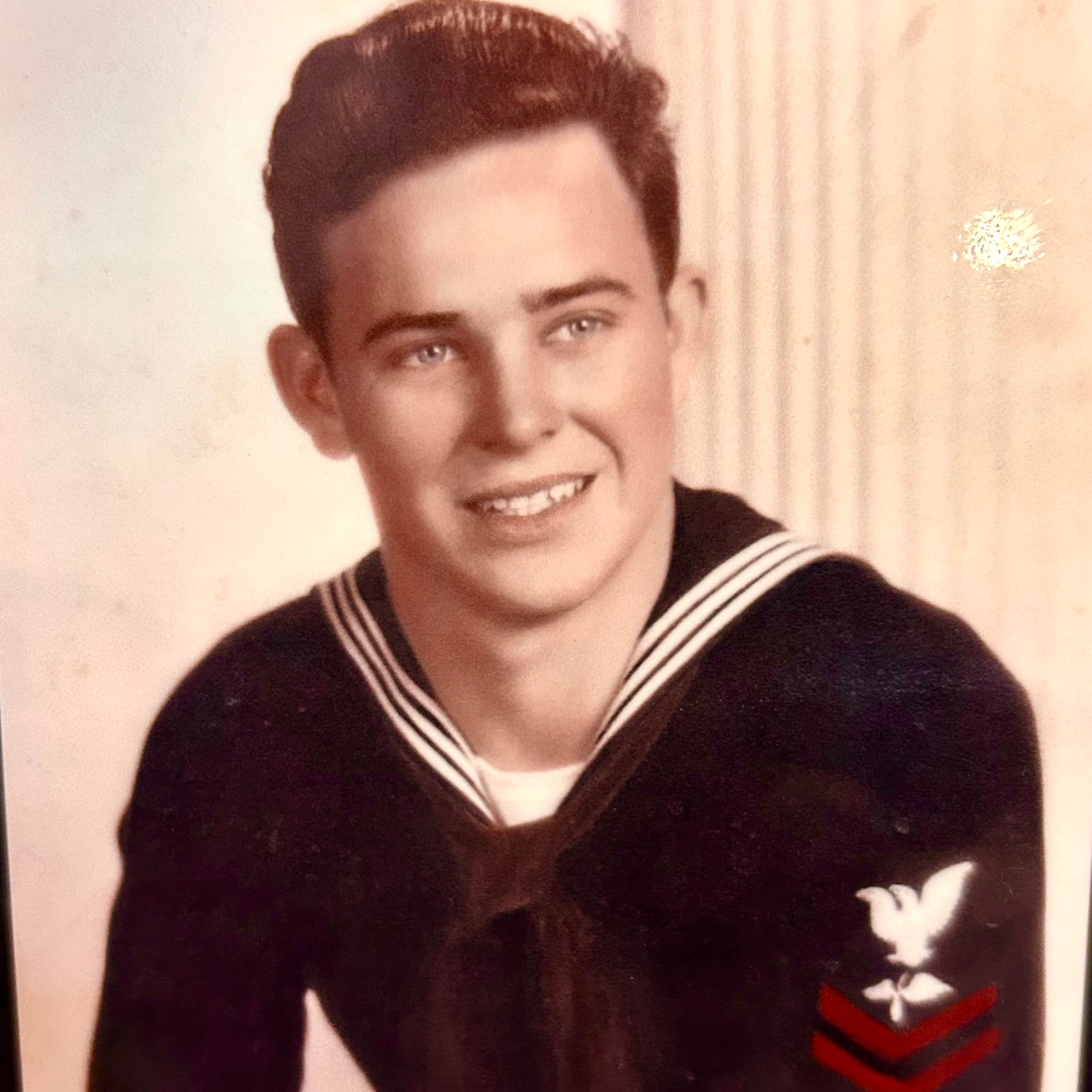 <i class="material-icons" data-template="memories-icon">chat_bubble</i><br/>Don Arkle, Navy, <br/>Posted by: Don and Cindy Arkle<br/><div class='remember-wall-long-description'>Dad, thank you for your service! We are so proud of you and love you always!</div><a class='btn btn-primary btn-sm mt-2 remember-wall-toggle-long-description' onclick='initRememberWallToggleLongDescriptionBtn(this)'>Learn more</a>