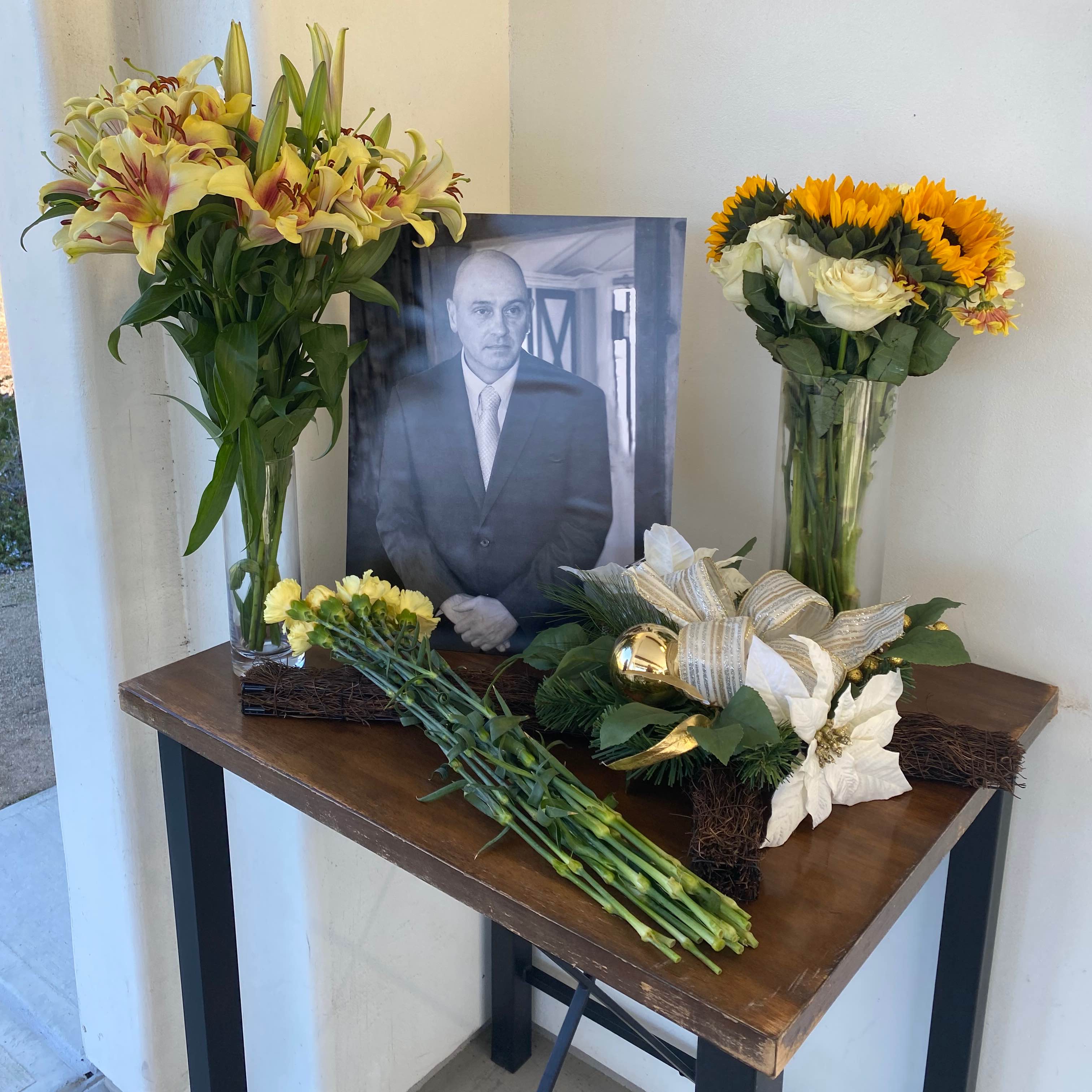 <i class="material-icons" data-template="memories-icon">chat_bubble</i><br/>George Dulay, Army, <br/>Posted by: Jessica Martin<br/><div class='remember-wall-long-description'>You will never be forgotten. I think of you all the time and know that you live on in my heart ?? I miss you and love you very much daddy! Love your Jessie Jewel</div><a class='btn btn-primary btn-sm mt-2 remember-wall-toggle-long-description' onclick='initRememberWallToggleLongDescriptionBtn(this)'>Learn more</a>
