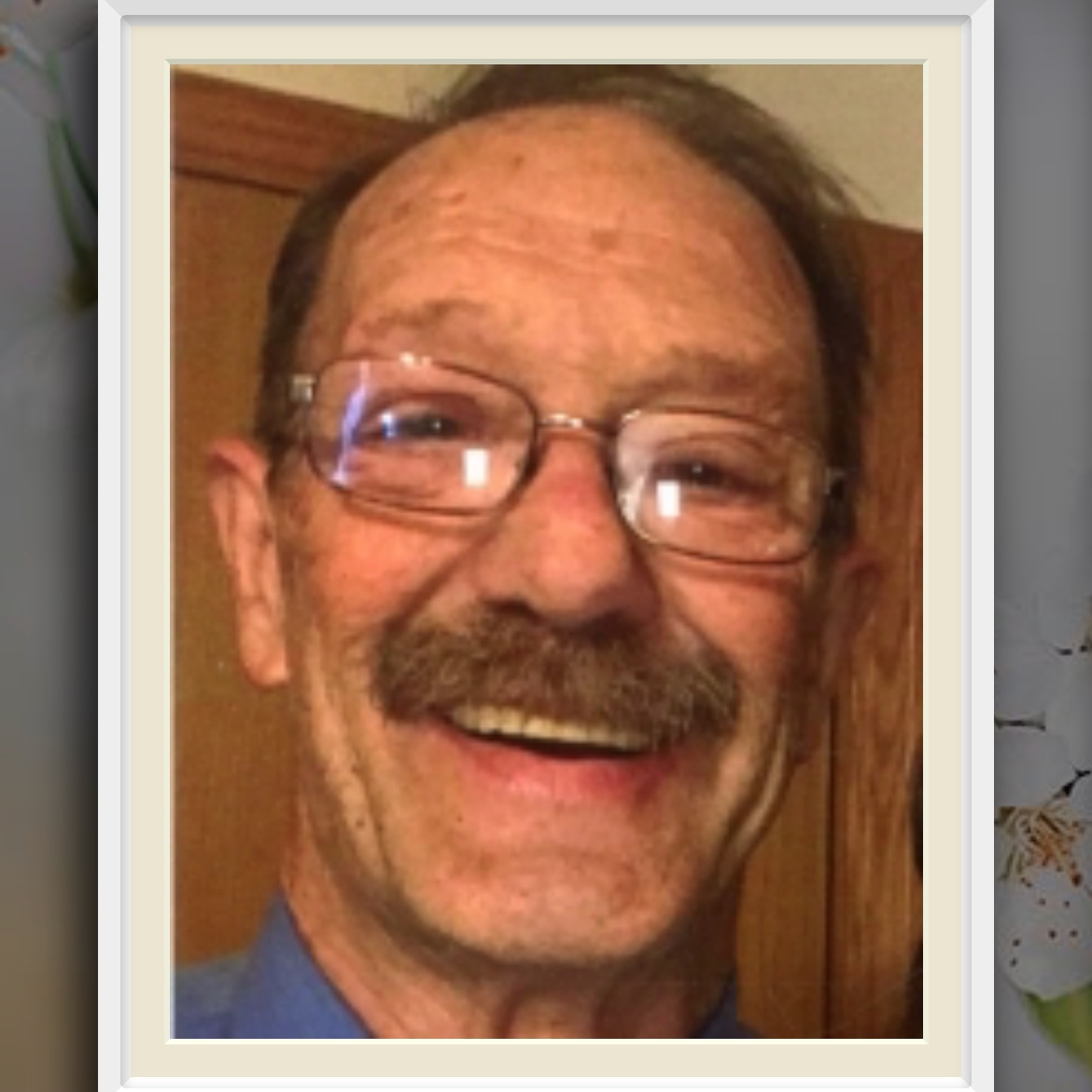 <i class="material-icons" data-template="memories-icon">chat_bubble</i><br/>David R Perault, Navy, <br/>Born 7/8/1952<br/>Passed on 4/28/2022<br/>Posted by: Sandra Kanger<br/><div class='remember-wall-long-description'>Dave, I miss you and will love you forever. Thank you for your service. Love Sandy</div><a class='btn btn-primary btn-sm mt-2 remember-wall-toggle-long-description' onclick='initRememberWallToggleLongDescriptionBtn(this)'>Learn more</a>