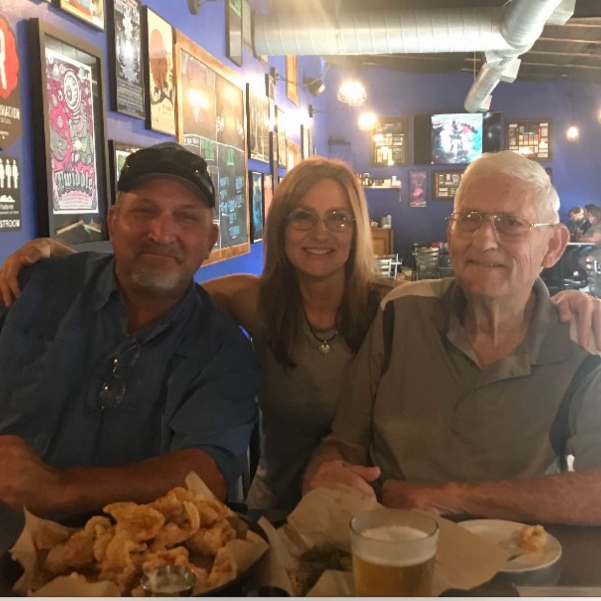 <i class="material-icons" data-template="memories-icon">chat_bubble</i><br/>Posted by: Laticia Meeks<br/><div class='remember-wall-long-description'>Good times with dad. We miss you!!</div><a class='btn btn-primary btn-sm mt-2 remember-wall-toggle-long-description' onclick='initRememberWallToggleLongDescriptionBtn(this)'>Learn more</a>