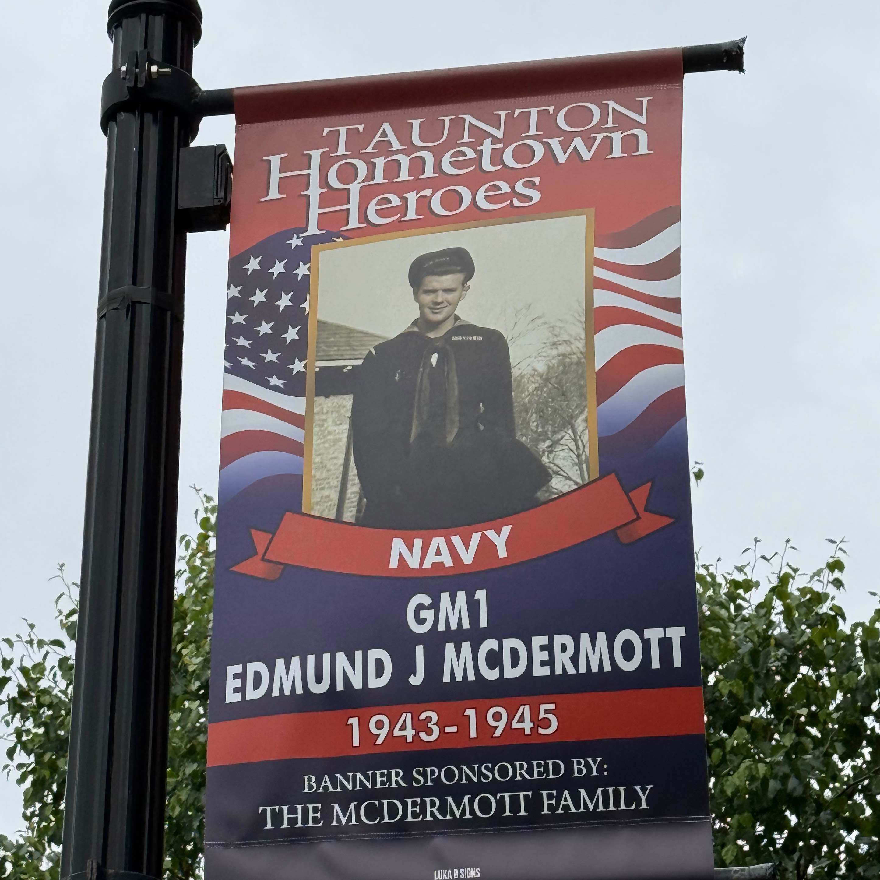 <i class="material-icons" data-template="memories-icon">chat_bubble</i><br/>Edmund J McDermott, Navy, GM1<br/>Posted by: Ginny Starvish<br/><div class='remember-wall-long-description'>Merry Christmas Dad</div><a class='btn btn-primary btn-sm mt-2 remember-wall-toggle-long-description' onclick='initRememberWallToggleLongDescriptionBtn(this)'>Learn more</a>