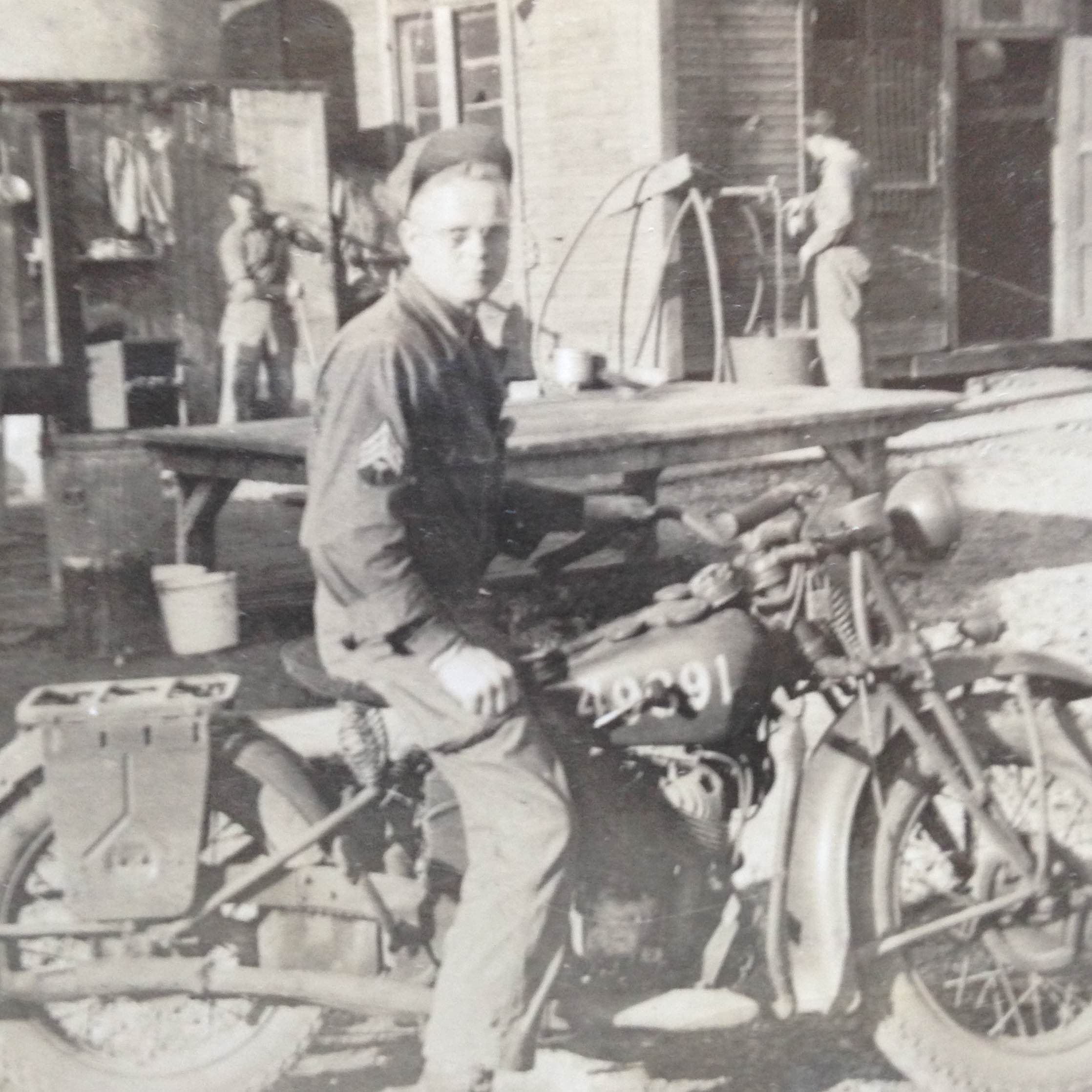 <i class="material-icons" data-template="memories-icon">chat_bubble</i><br/>John A. Robbins, Army, <br/>Posted by: Susan Ireland<br/><div class='remember-wall-long-description'>Proud of you and miss you Dad!</div><a class='btn btn-primary btn-sm mt-2 remember-wall-toggle-long-description' onclick='initRememberWallToggleLongDescriptionBtn(this)'>Learn more</a>