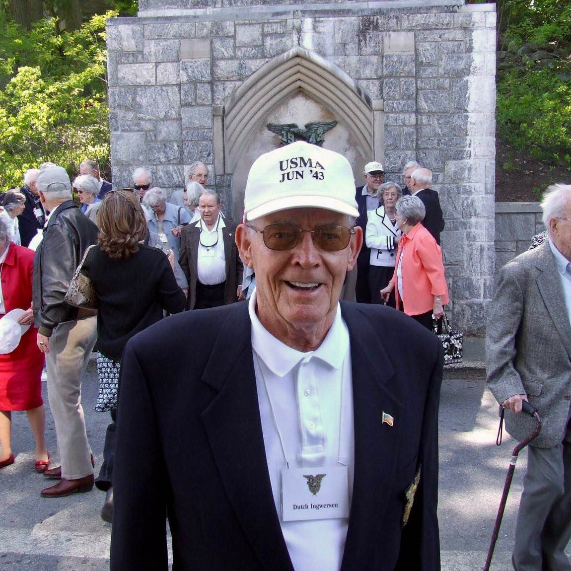 <i class="material-icons" data-template="memories-icon">chat_bubble</i><br/>Glenn P Ingwersen, Army, Colonel<br/>Posted by: Ronda Ingwersen<br/><div class='remember-wall-long-description'>Duty, Honor , Country</div><a class='btn btn-primary btn-sm mt-2 remember-wall-toggle-long-description' onclick='initRememberWallToggleLongDescriptionBtn(this)'>Learn more</a>