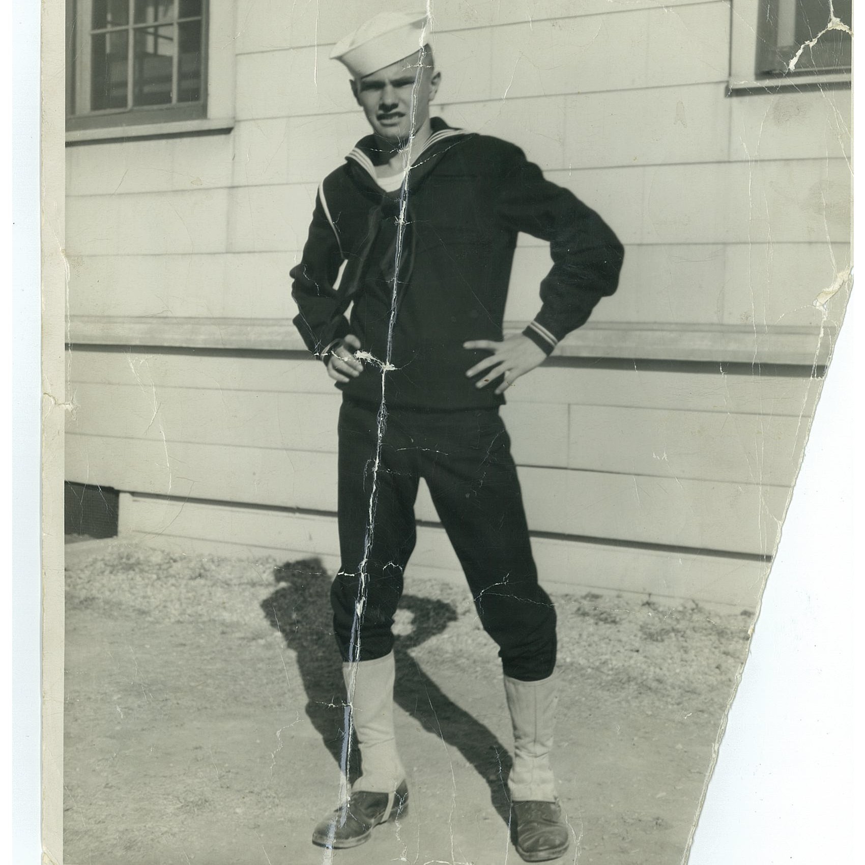 <i class="material-icons" data-template="memories-icon">chat_bubble</i><br/>Francis George McCarthy, Navy, <br/>Posted by: Susan McCarthy<br/><div class='remember-wall-long-description'>Thank you, Dad, for everything. You were the best Dad we could ever have. We all talk about all the great memories you and Mom gave us to remember forever. We miss you every day.</div><a class='btn btn-primary btn-sm mt-2 remember-wall-toggle-long-description' onclick='initRememberWallToggleLongDescriptionBtn(this)'>Learn more</a>