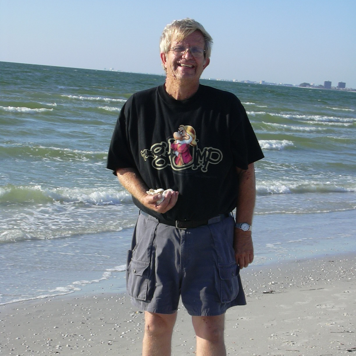 <i class="material-icons" data-template="memories-icon">chat_bubble</i><br/>Richard Kirsch, TSgt<br/>Posted by: Elizabeth Kirsch<br/><div class='remember-wall-long-description'>Miss you!</div><a class='btn btn-primary btn-sm mt-2 remember-wall-toggle-long-description' onclick='initRememberWallToggleLongDescriptionBtn(this)'>Learn more</a>