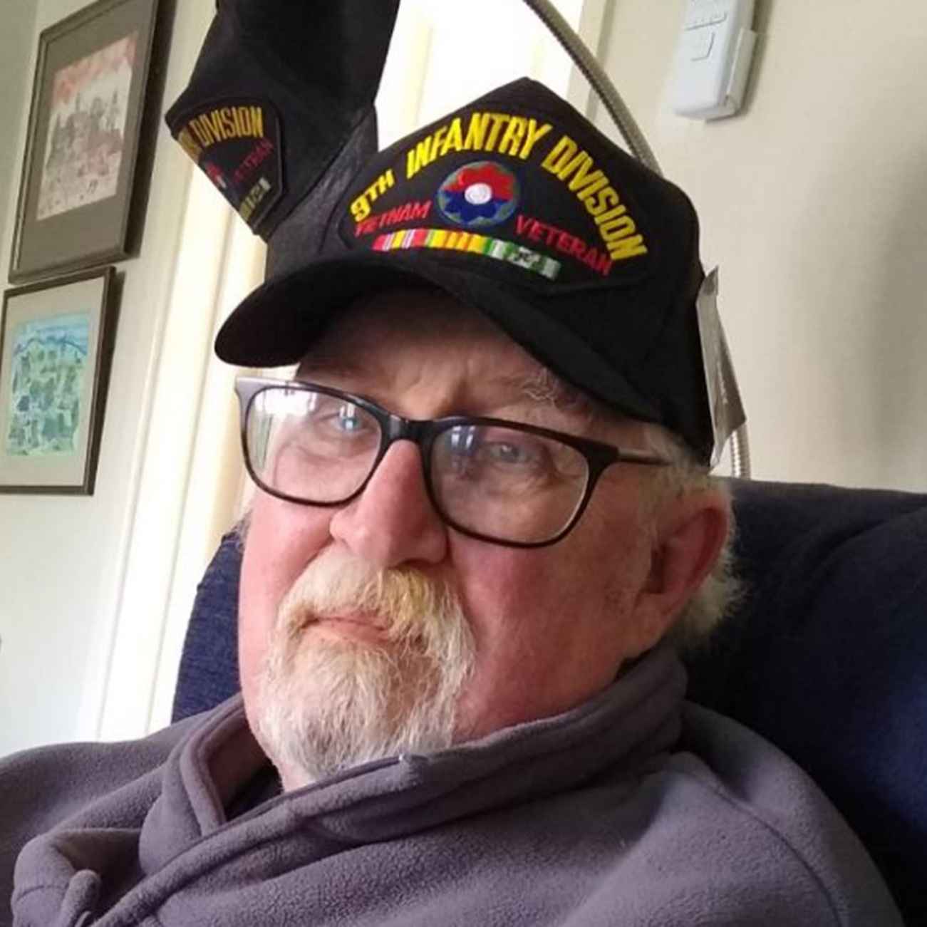 <i class="material-icons" data-template="memories-icon">chat_bubble</i><br/>Posted by: Tara Phipps Mancinelli<br/><div class='remember-wall-long-description'>In honor of all veterans and my father, Philip P. Phipps.</div><a class='btn btn-primary btn-sm mt-2 remember-wall-toggle-long-description' onclick='initRememberWallToggleLongDescriptionBtn(this)'>Learn more</a>