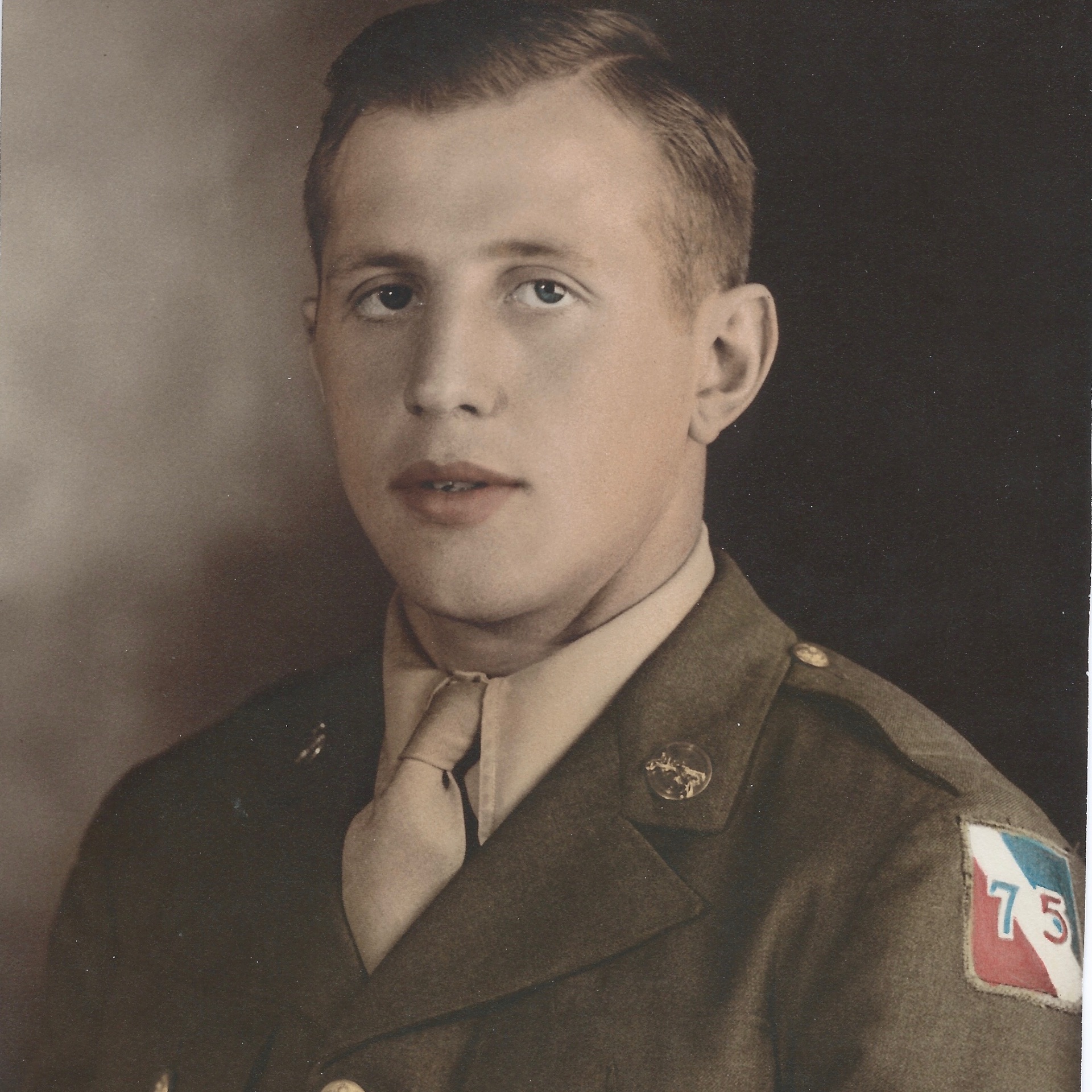 <i class="material-icons" data-template="memories-icon">chat_bubble</i><br/>Douglas Allan Smith, Army, <br/><div class='remember-wall-long-description'>World War Ii</div><a class='btn btn-primary btn-sm mt-2 remember-wall-toggle-long-description' onclick='initRememberWallToggleLongDescriptionBtn(this)'>Learn more</a>