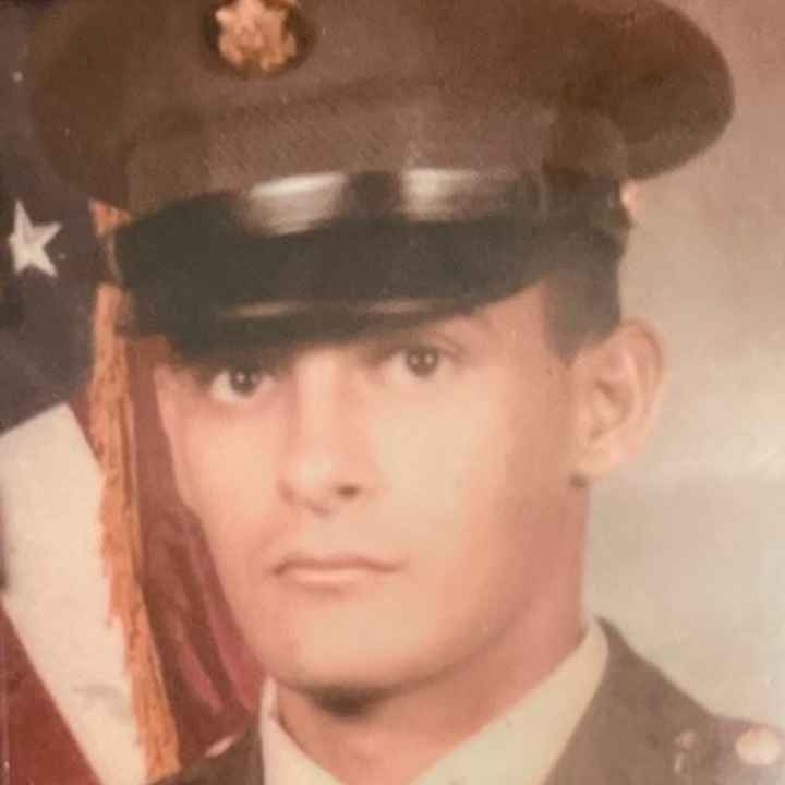 <i class="material-icons" data-template="memories-icon">chat_bubble</i><br/>Jorge Luis Cruz, Army, SP4<br/>Posted by: Your niece, Yomaira<br/><div class='remember-wall-long-description'>You are always in my heart. Thank you for your service.</div><a class='btn btn-primary btn-sm mt-2 remember-wall-toggle-long-description' onclick='initRememberWallToggleLongDescriptionBtn(this)'>Learn more</a>