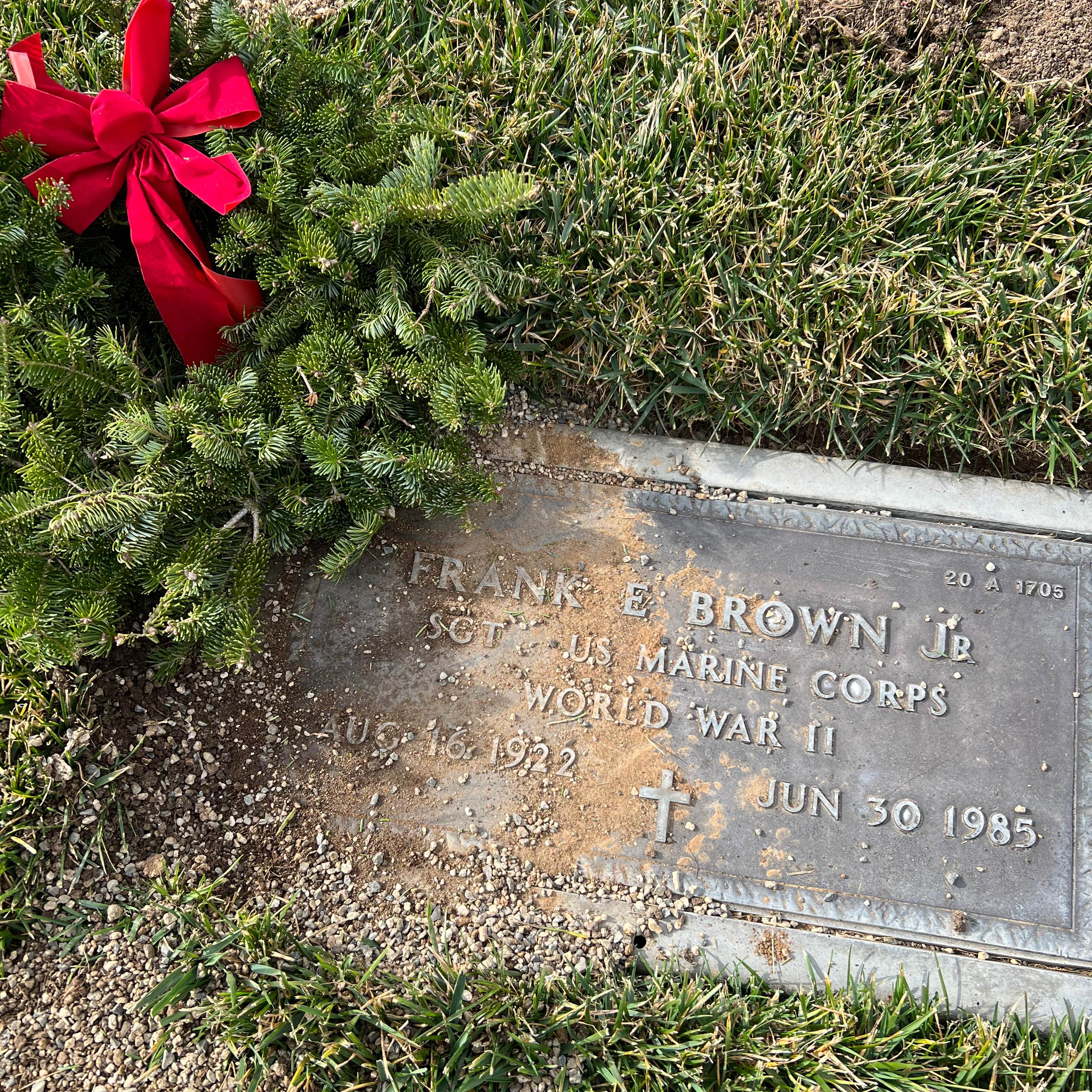 <i class="material-icons" data-template="memories-icon">chat_bubble</i><br/>Frank E Brown, <br/>Posted by: Capi Brown Bradley<br/><div class='remember-wall-long-description'>Miss you!!! ????Love you Dad</div><a class='btn btn-primary btn-sm mt-2 remember-wall-toggle-long-description' onclick='initRememberWallToggleLongDescriptionBtn(this)'>Learn more</a>
