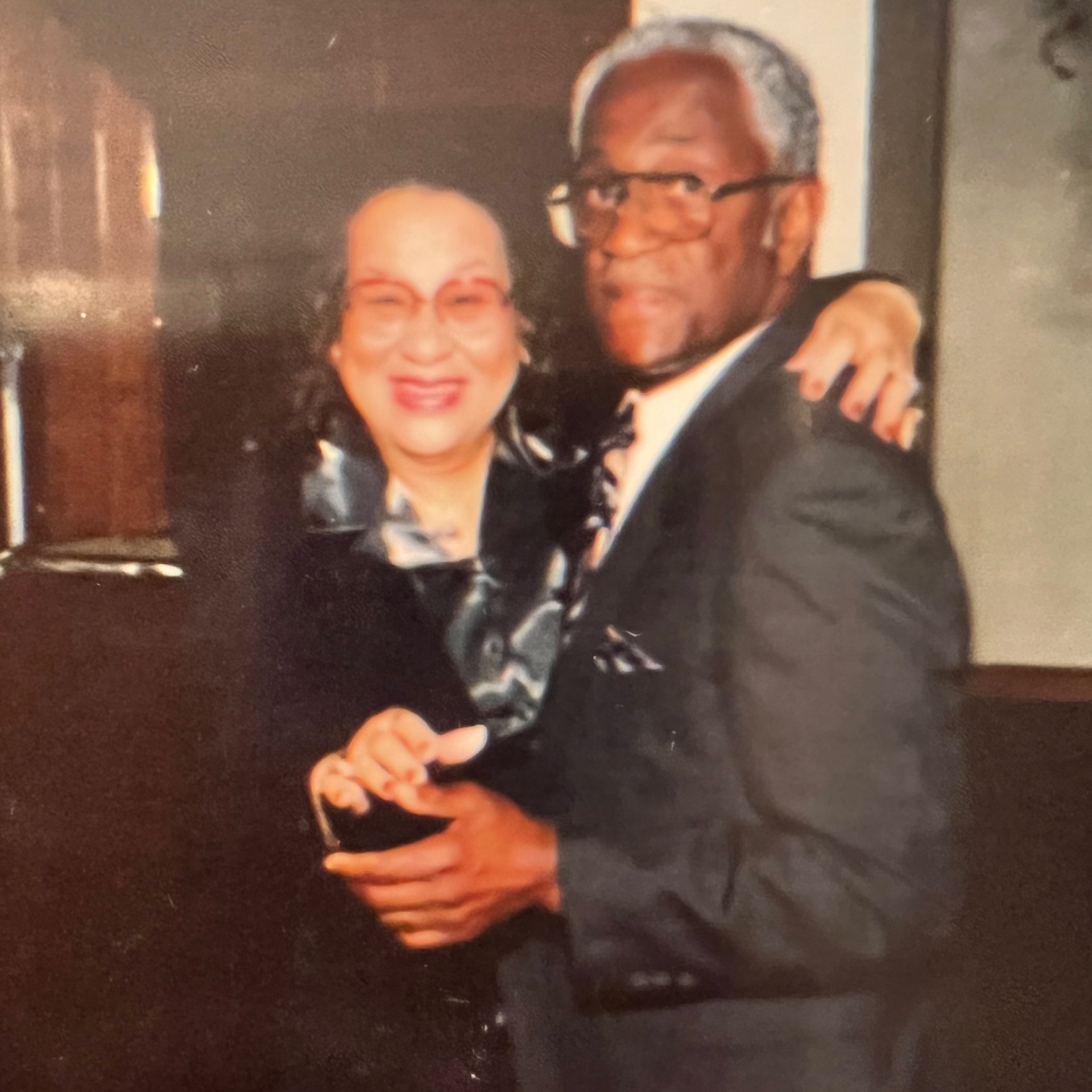 <i class="material-icons" data-template="memories-icon">chat_bubble</i><br/>De Vaughn , Jack  & AlmedA, <br/>Posted by: Pawnee  De Vaughn<br/><div class='remember-wall-long-description'>Merry Christmas Daddy & Mama we miss you so much.??</div><a class='btn btn-primary btn-sm mt-2 remember-wall-toggle-long-description' onclick='initRememberWallToggleLongDescriptionBtn(this)'>Learn more</a>