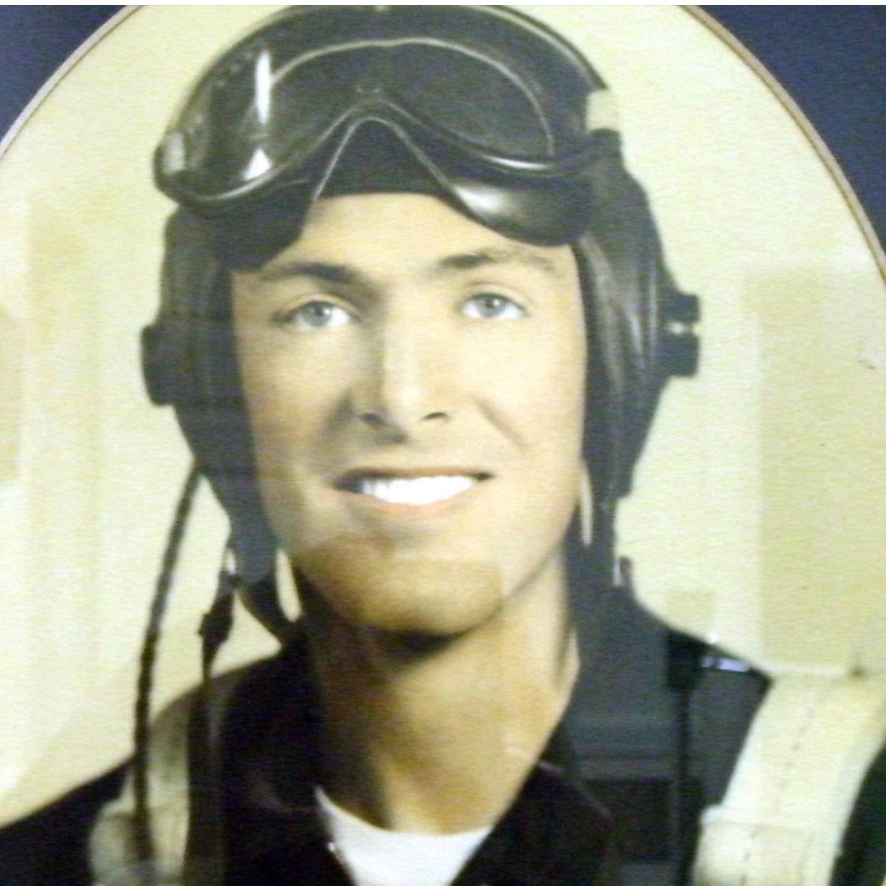 <i class="material-icons" data-template="memories-icon">chat_bubble</i><br/>Alvis Houston Payne, 2nd Lieutenant <br/>Posted by: Rex Payne<br/><div class='remember-wall-long-description'>Garden of Honor, GOHR-1210-B</div><a class='btn btn-primary btn-sm mt-2 remember-wall-toggle-long-description' onclick='initRememberWallToggleLongDescriptionBtn(this)'>Learn more</a>