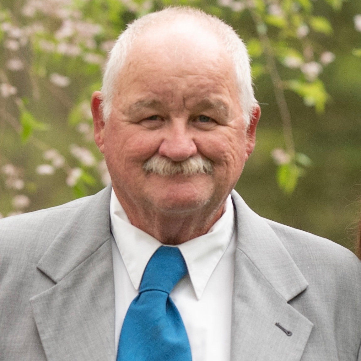 <i class="material-icons" data-template="memories-icon">chat_bubble</i><br/>steve brown, Army, Military Police<br/><div class='remember-wall-long-description'>
  To</div><a class='btn btn-primary btn-sm mt-2 remember-wall-toggle-long-description' onclick='initRememberWallToggleLongDescriptionBtn(this)'>Learn more</a>